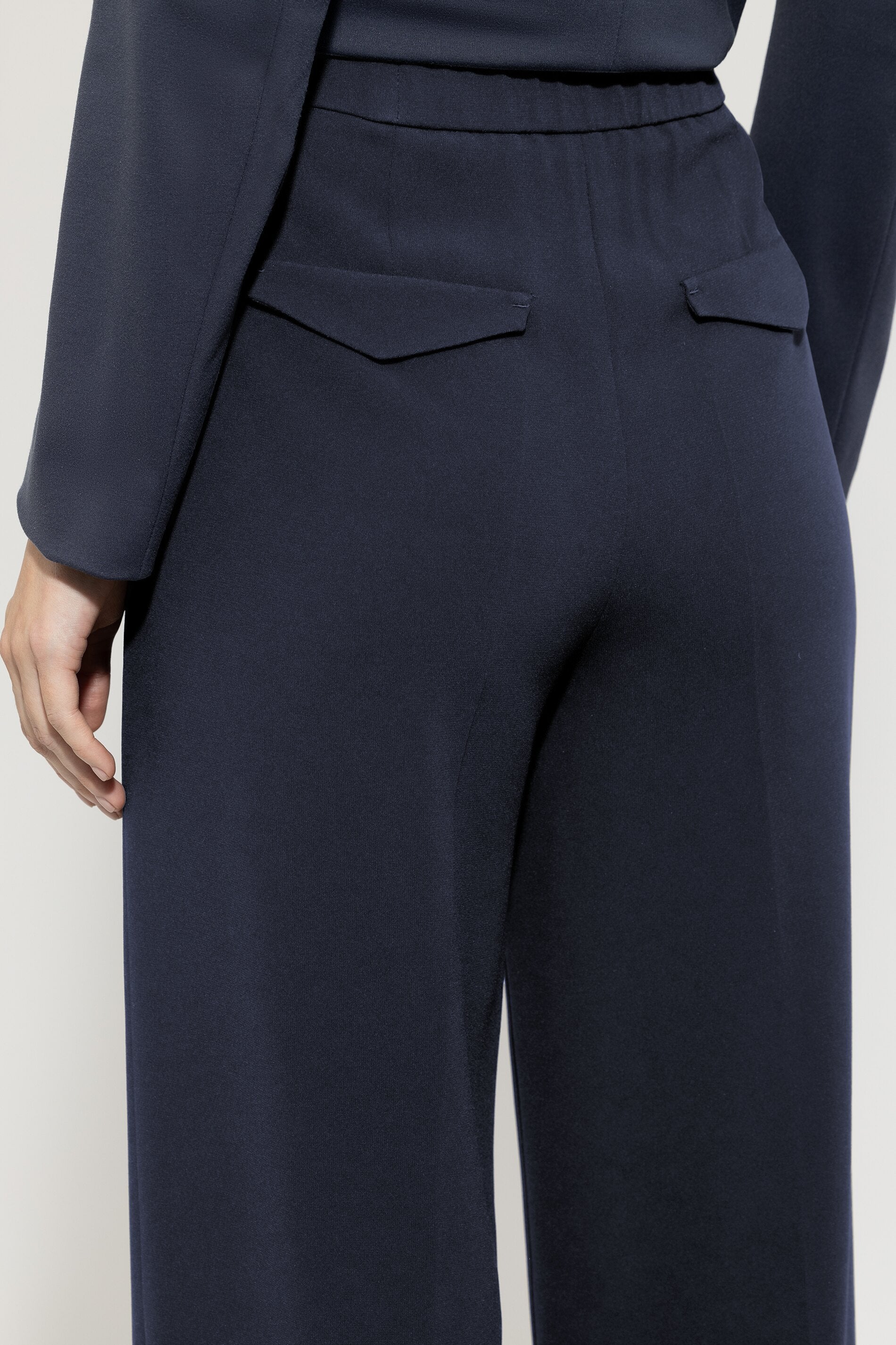 Luisa Cerano-Satin-Wideleg-Pants-Hosen-Black-Deal-Outlet-by-ARCHIVIST