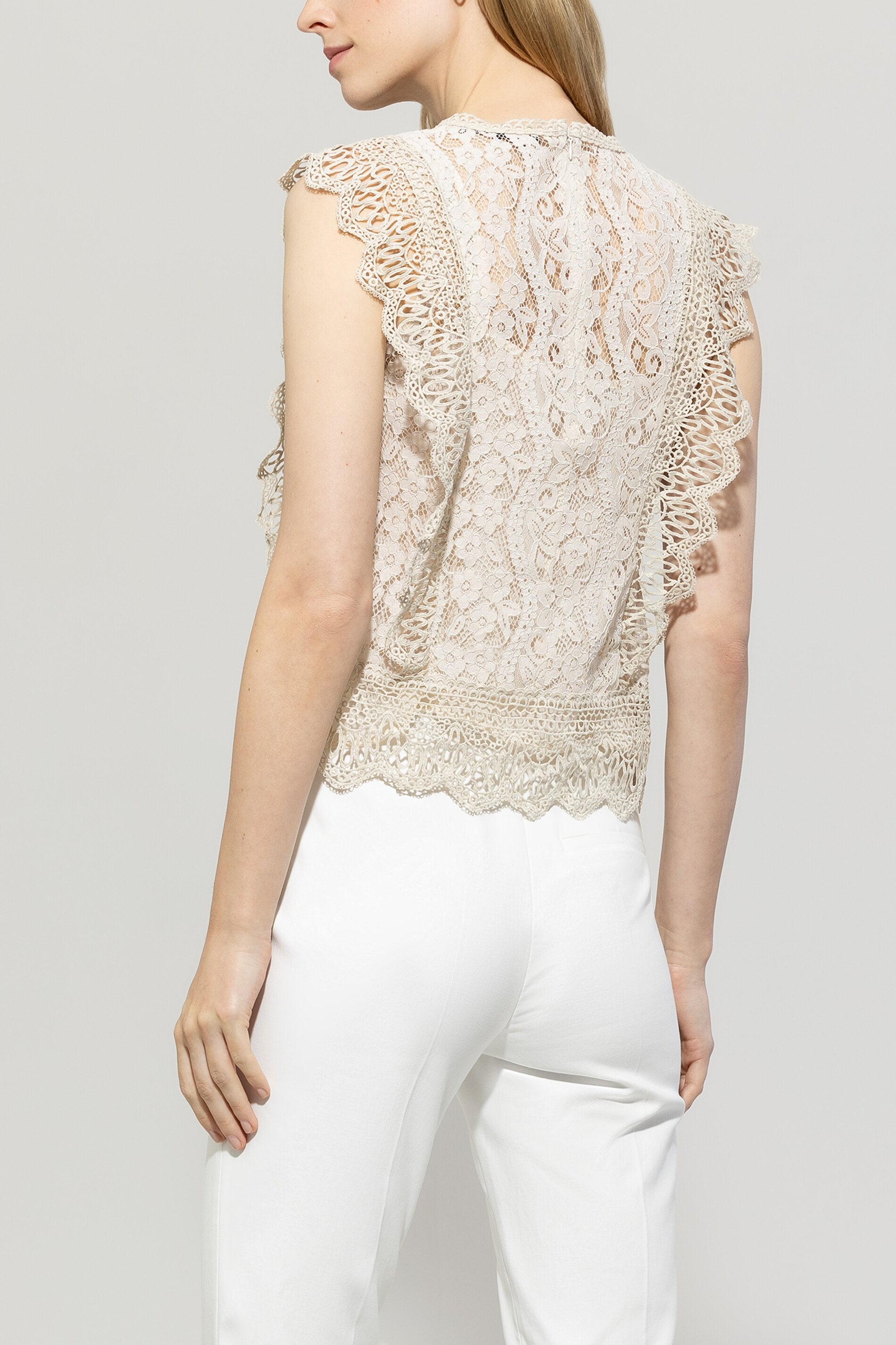 Spitzenbluse mit Stickerei