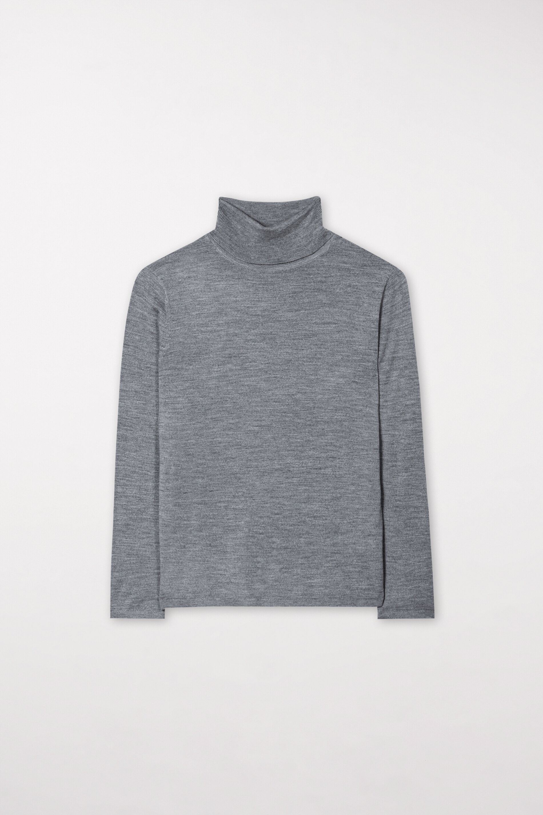 Roll-neck sweater made of silk blend