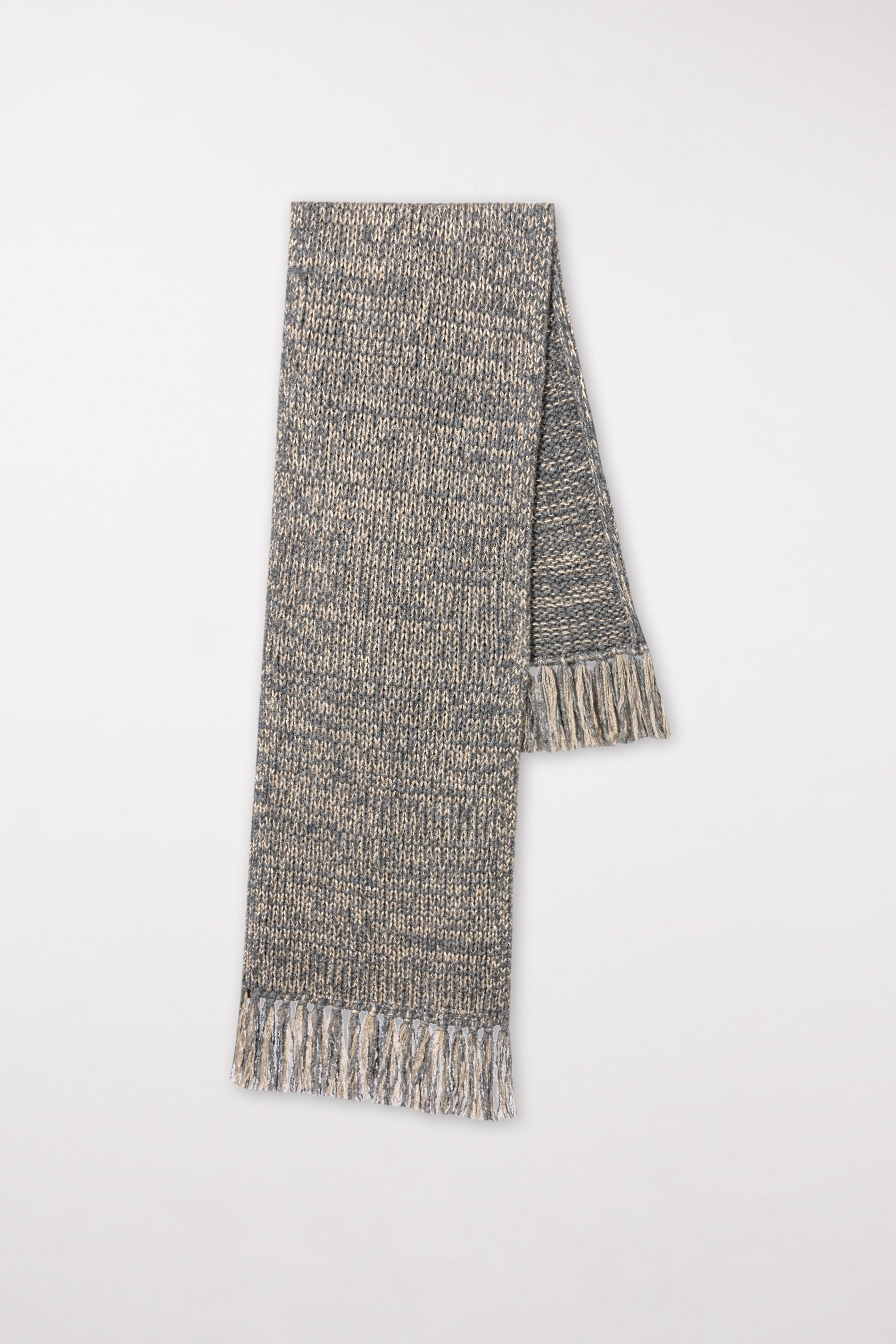 bouclé knitted scarf