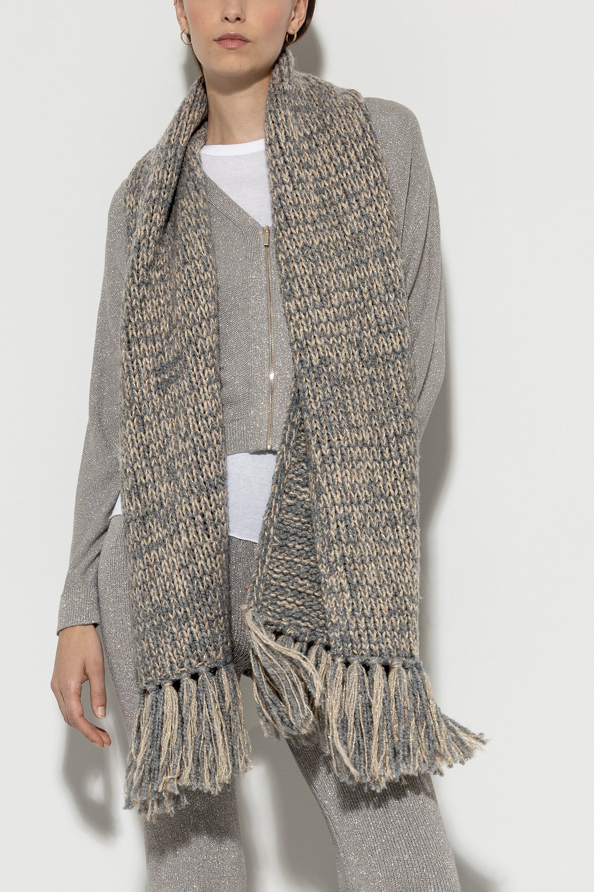 bouclé knitted scarf