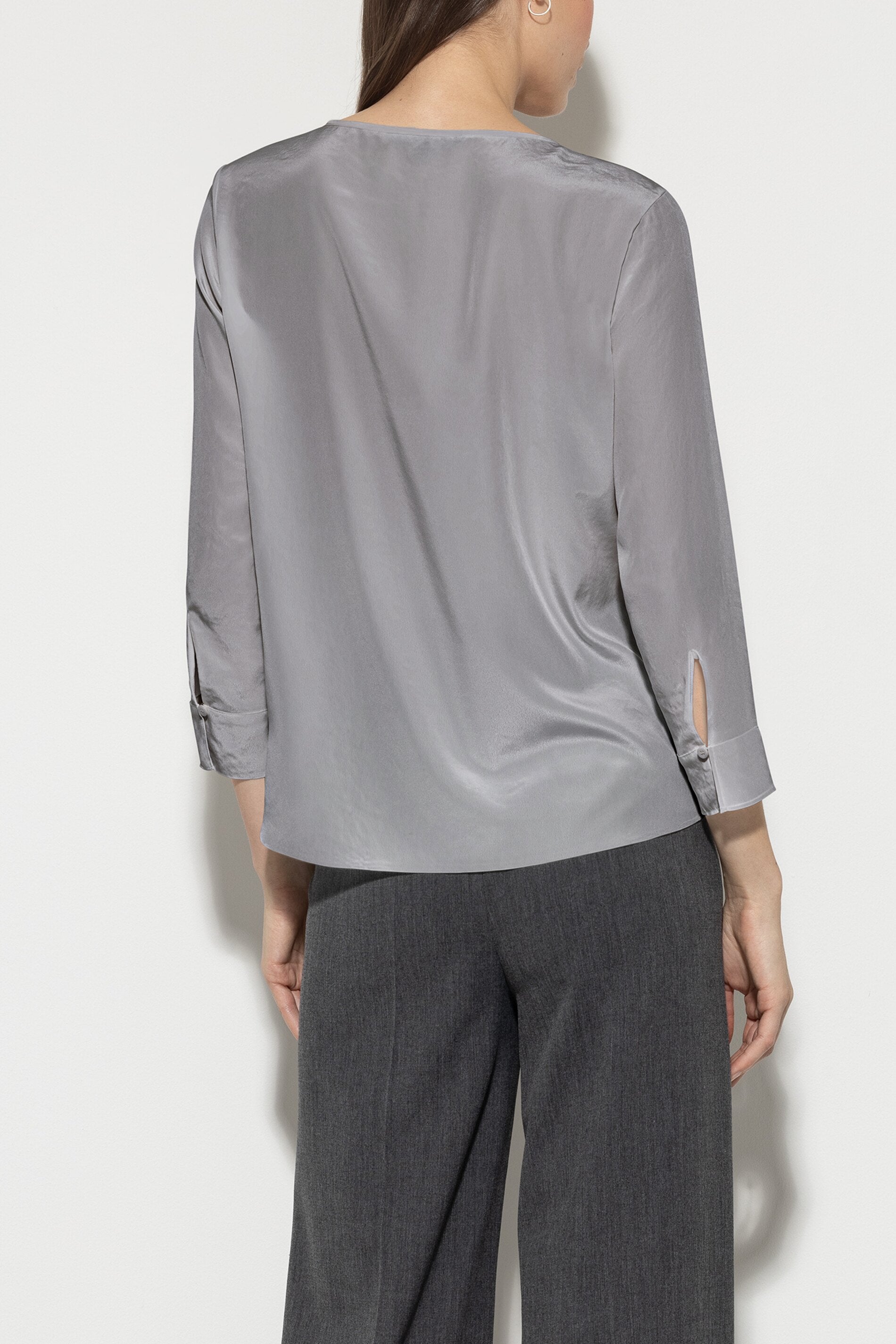 Flowing blouse shirt