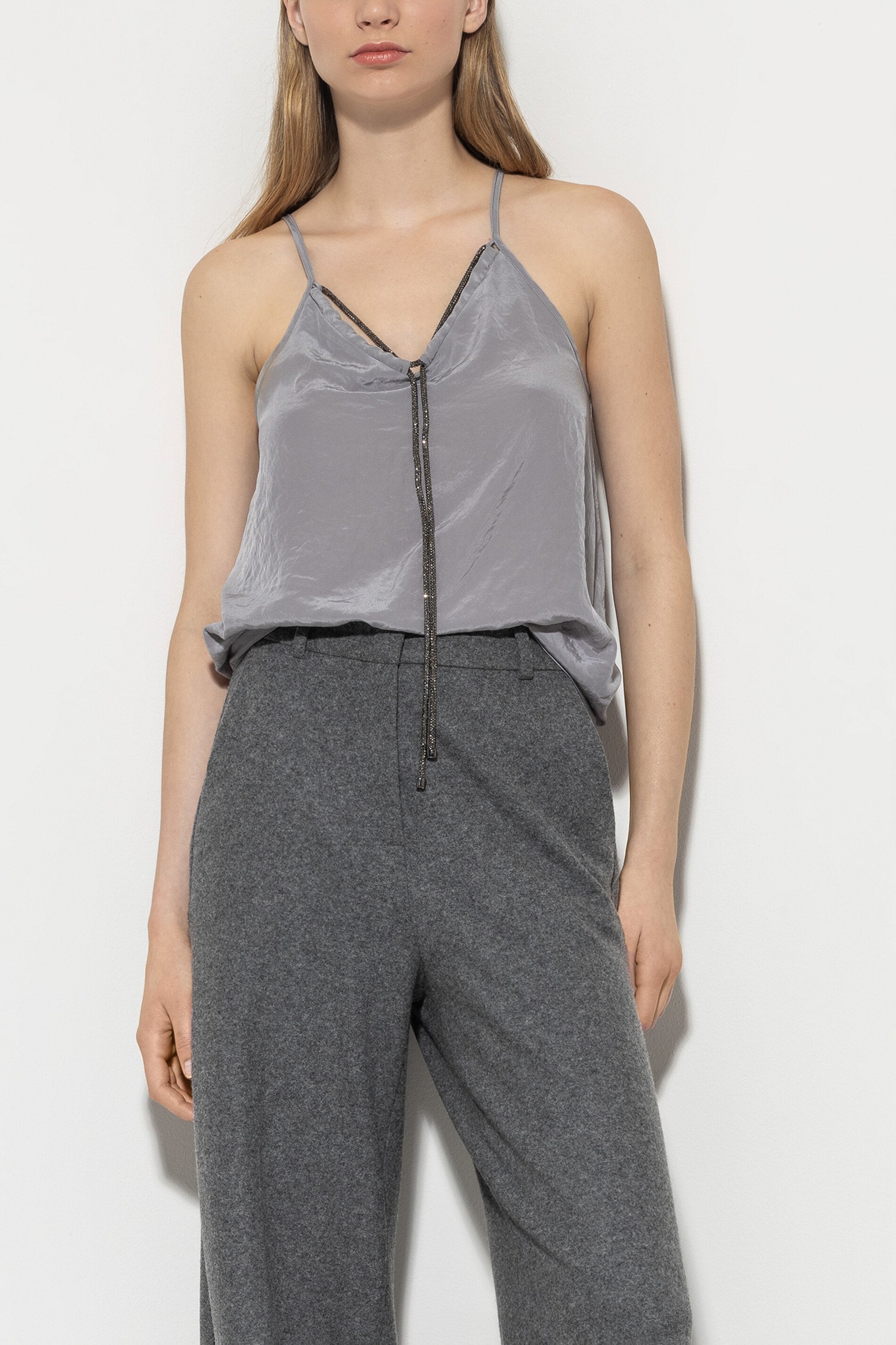 Spaghetti-Top mit Strasskordel