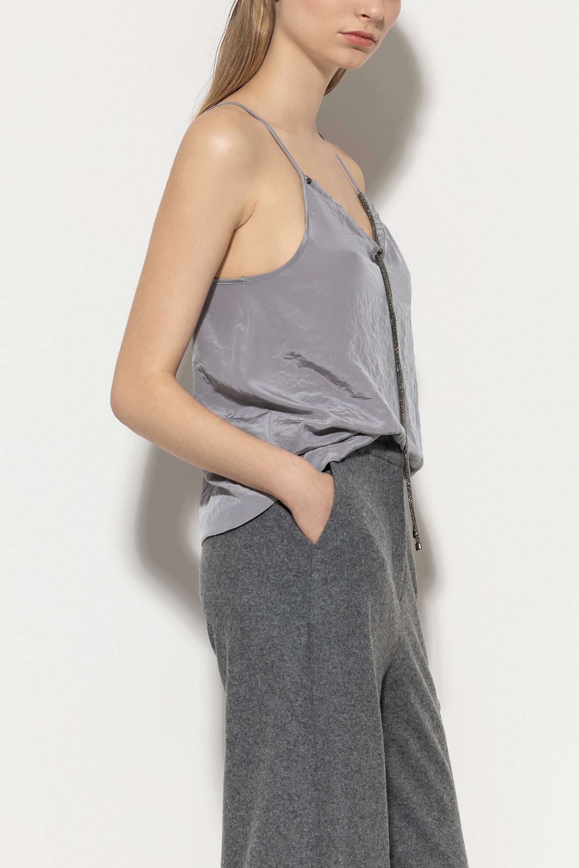 Spaghetti-Top mit Strasskordel