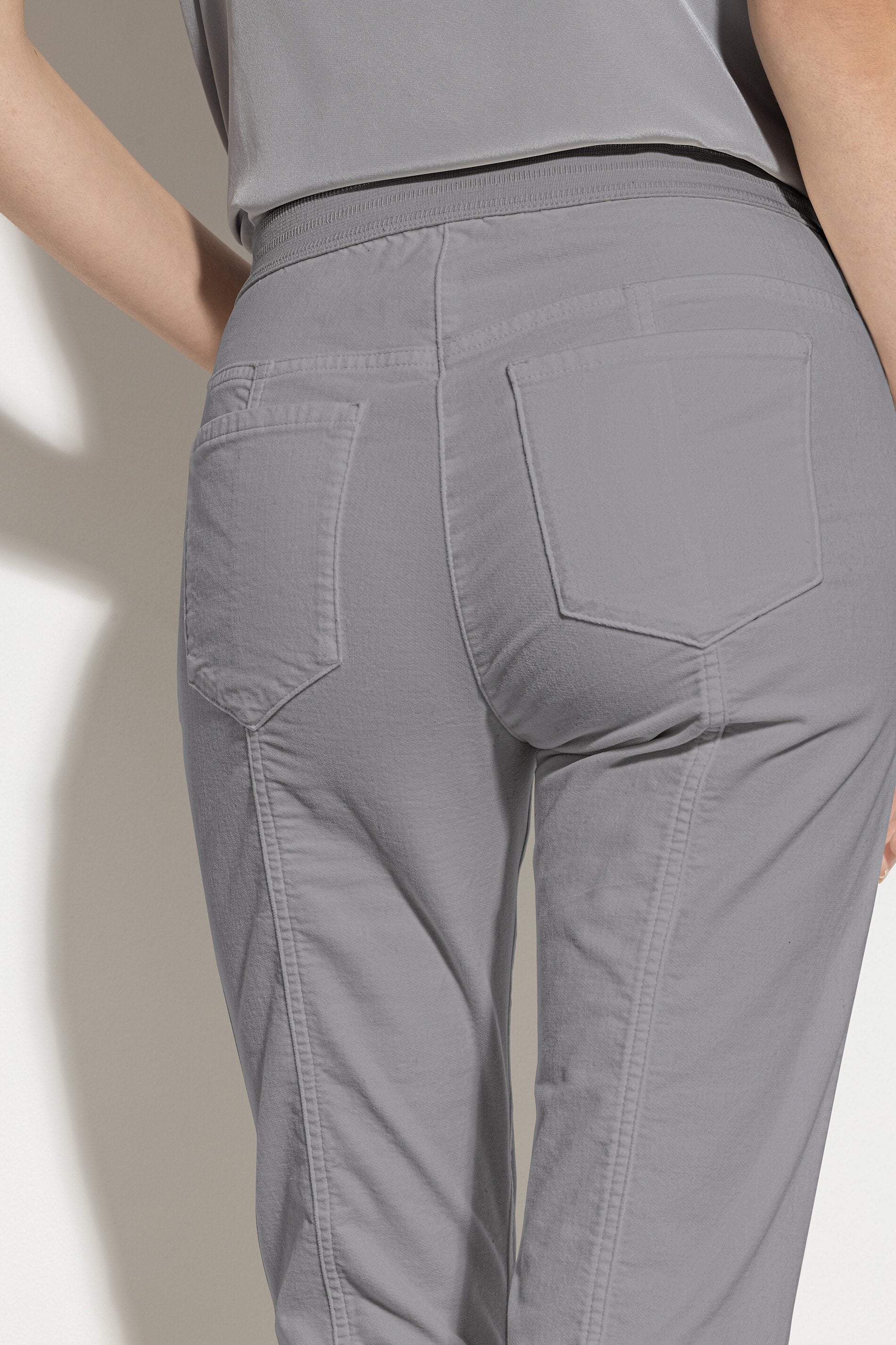 High-Stretch-Velvet-Pants