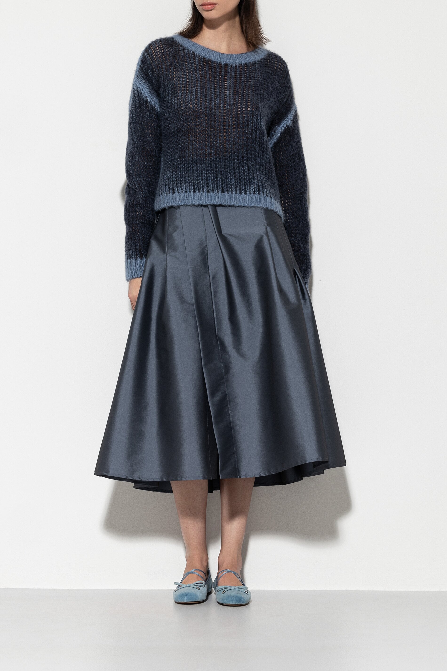 Taft-Rock mit Faltendetails