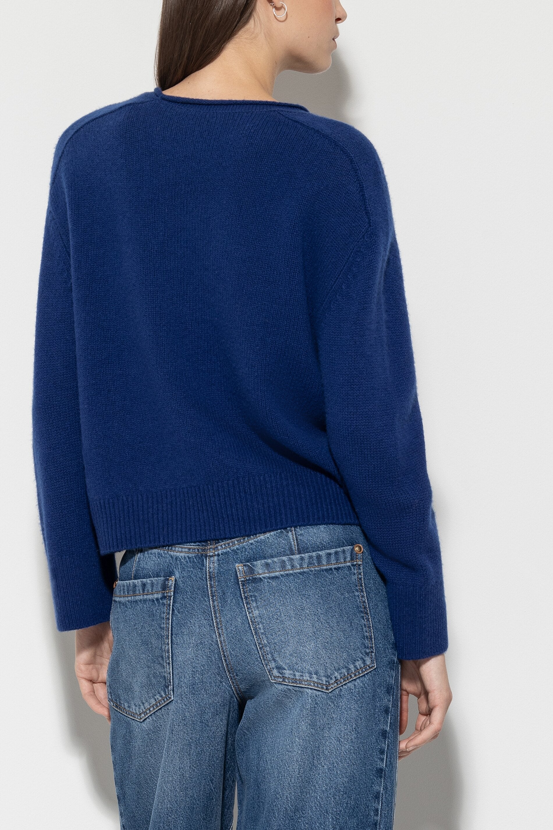 Sweater made of cashmere blend