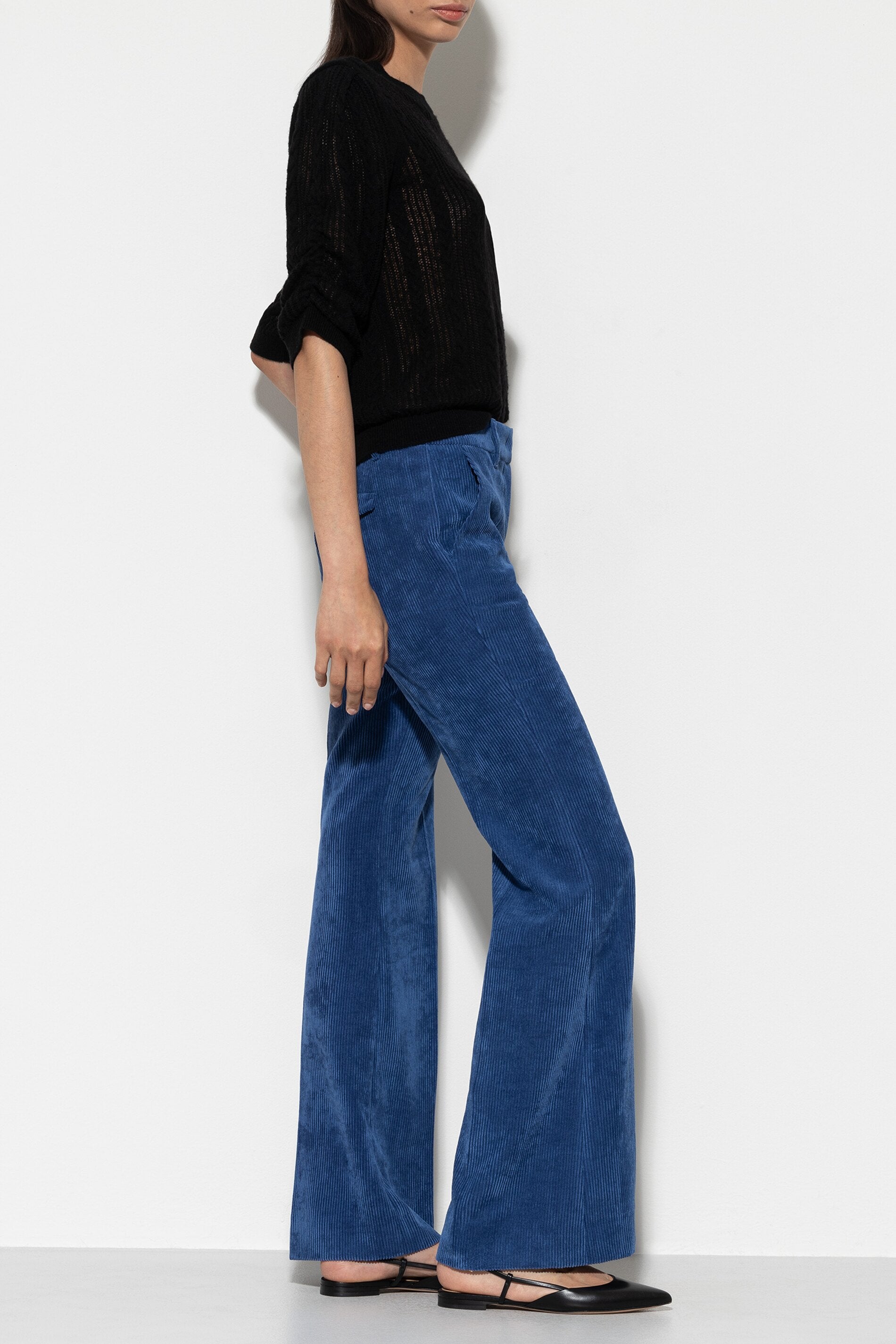 Cord-Bootcut-Pants