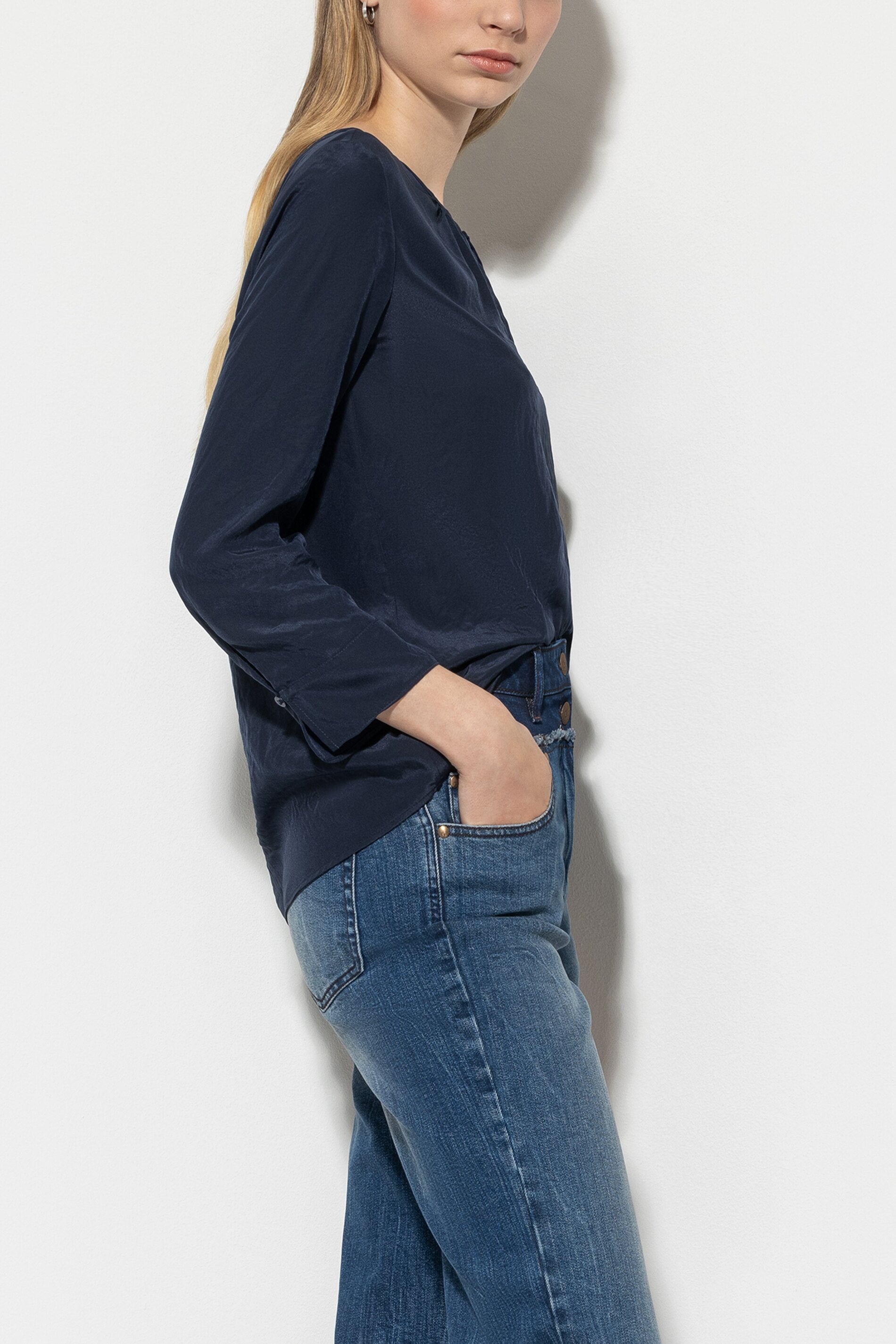 Flowing blouse shirt