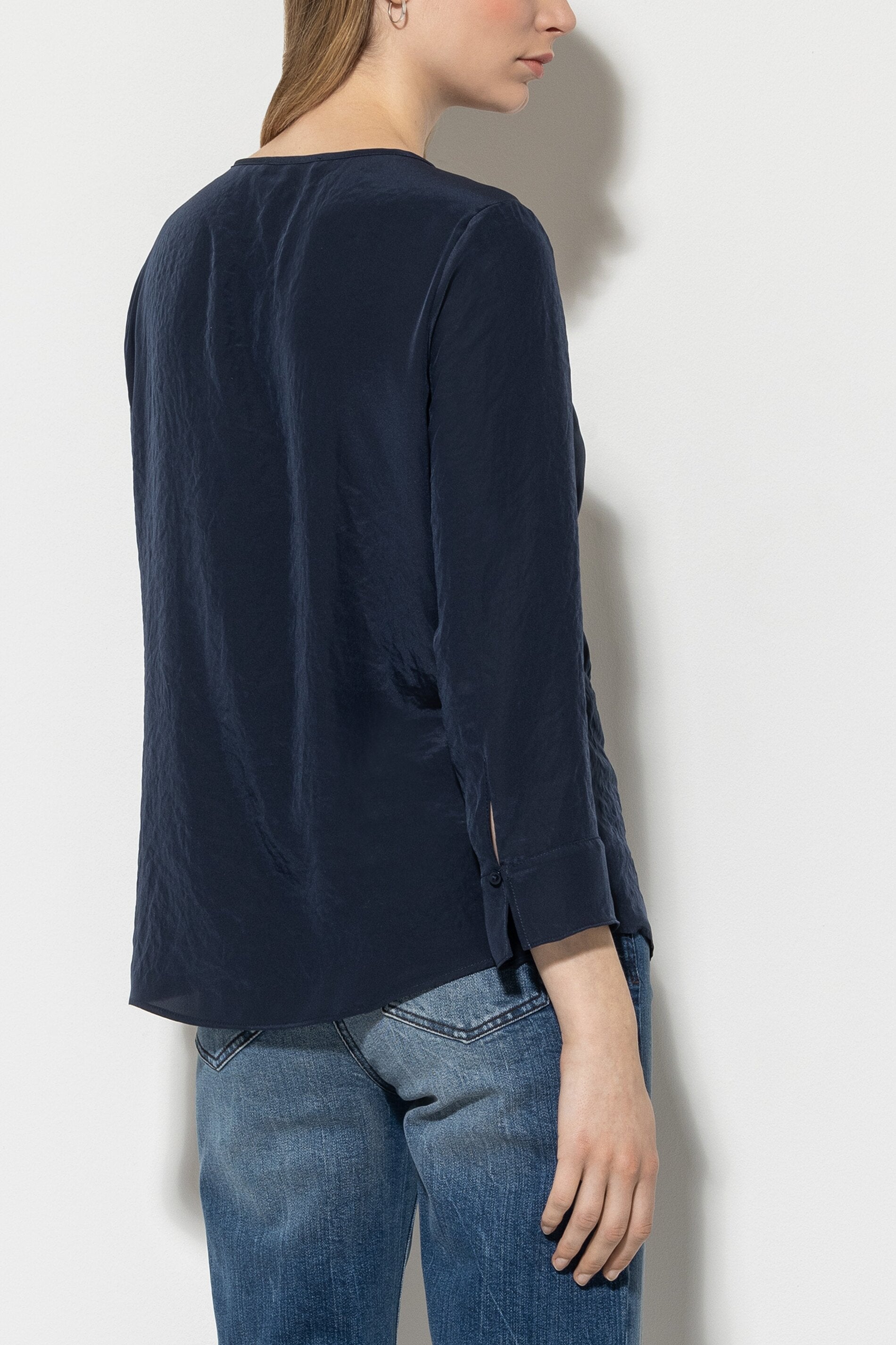 Flowing blouse shirt