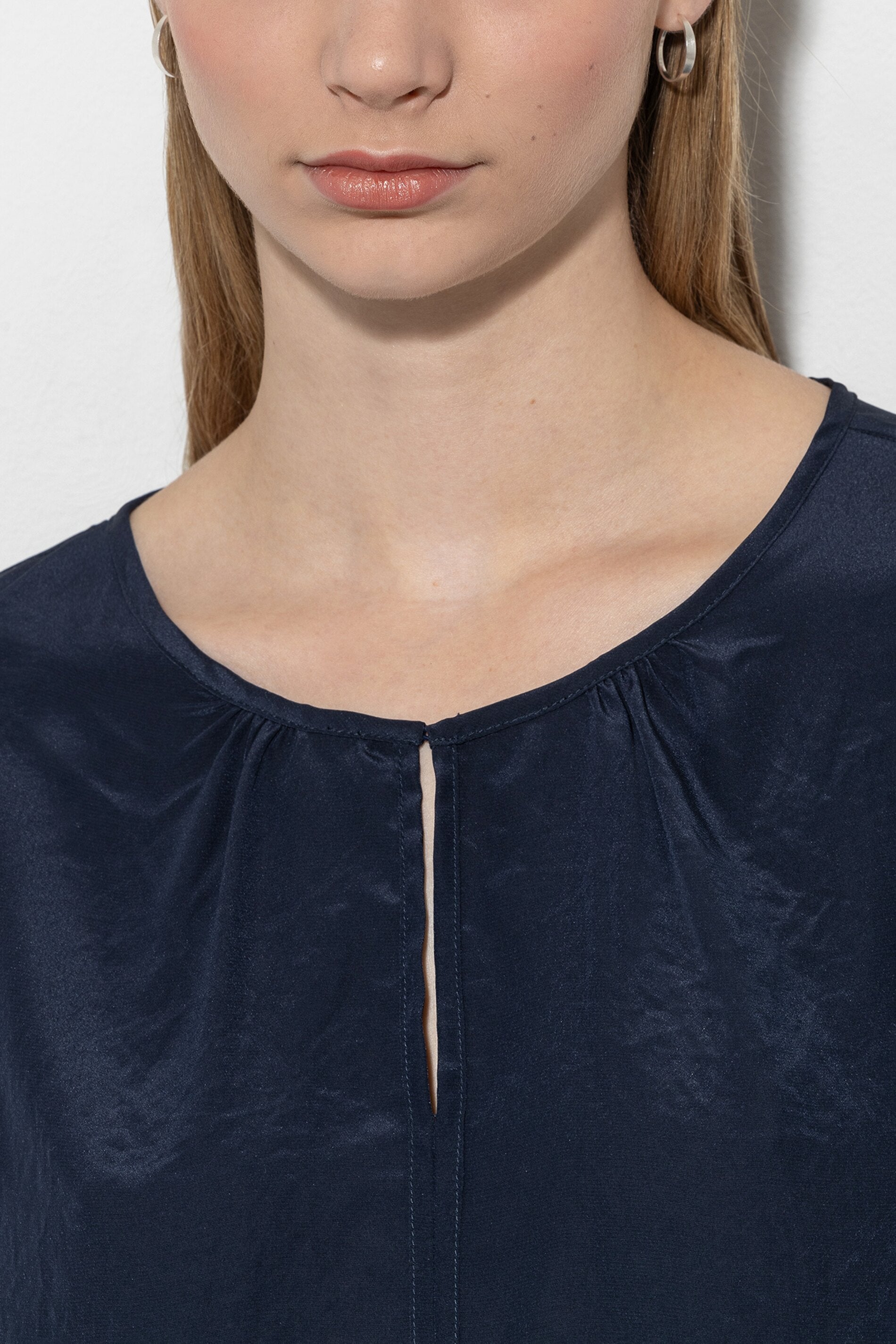 Flowing blouse shirt