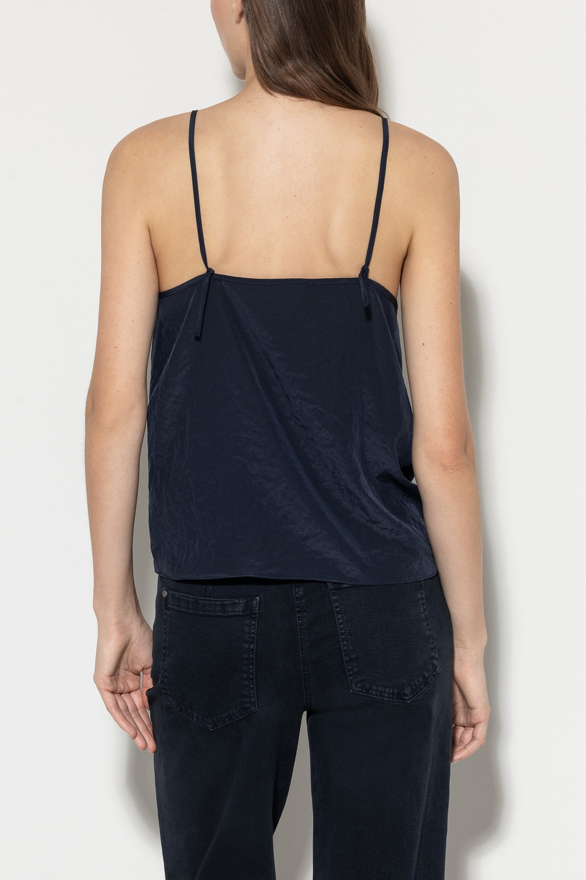 Spaghetti-Top mit Strasskordel