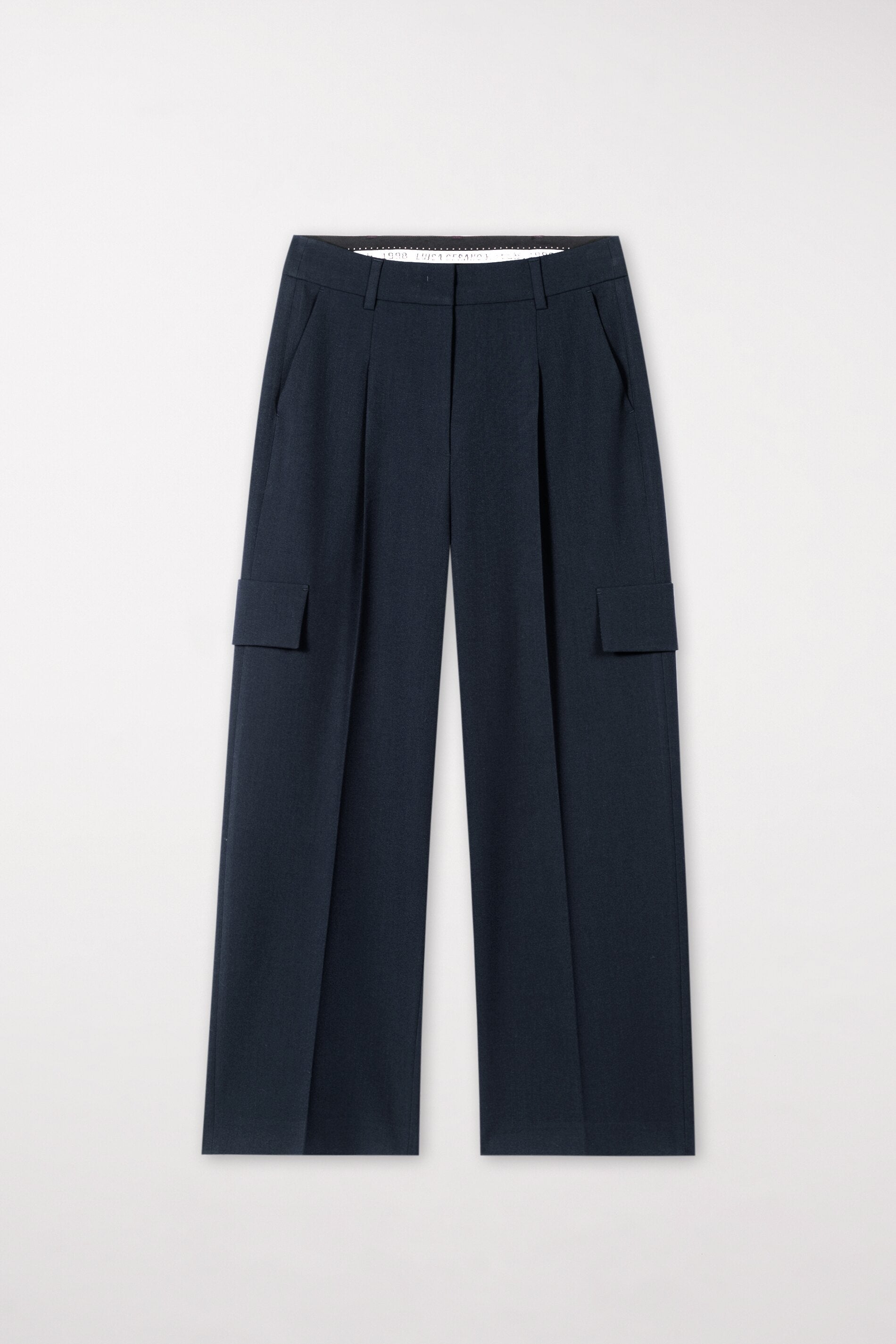 Cargo pants with pleats