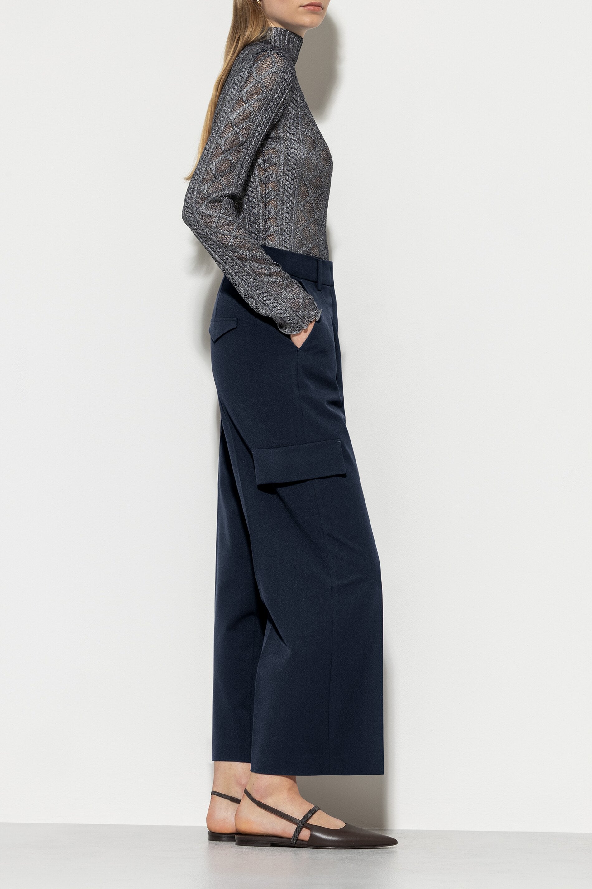 Cargo pants with pleats