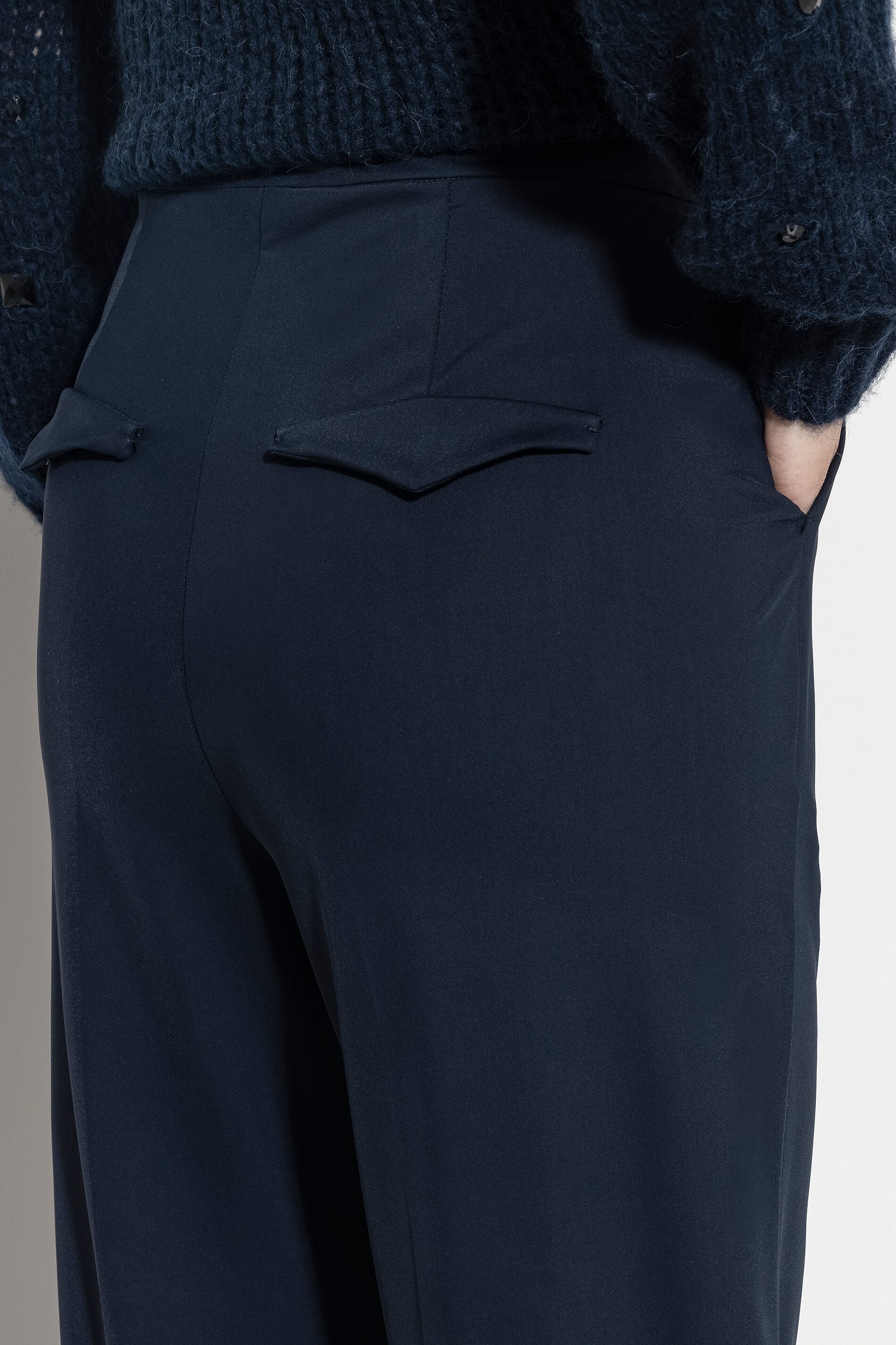 Softshell wide-leg pants