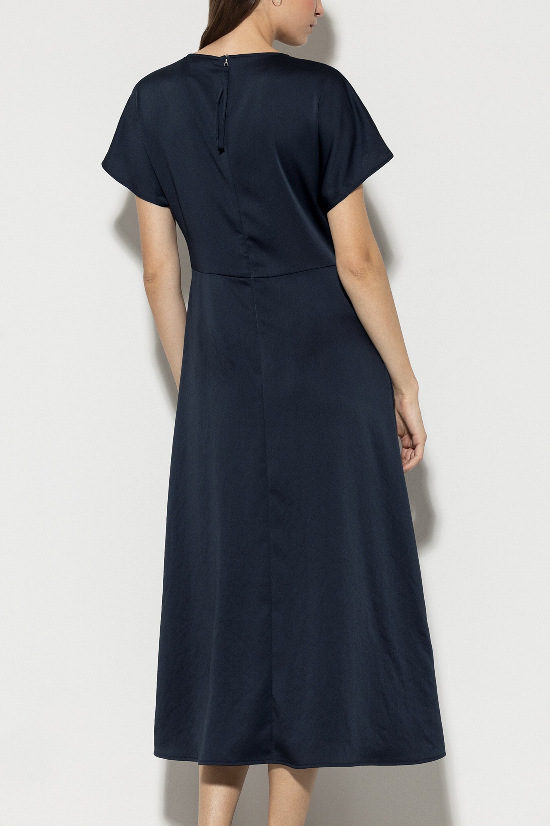 Maxikleid mit Faltendetails