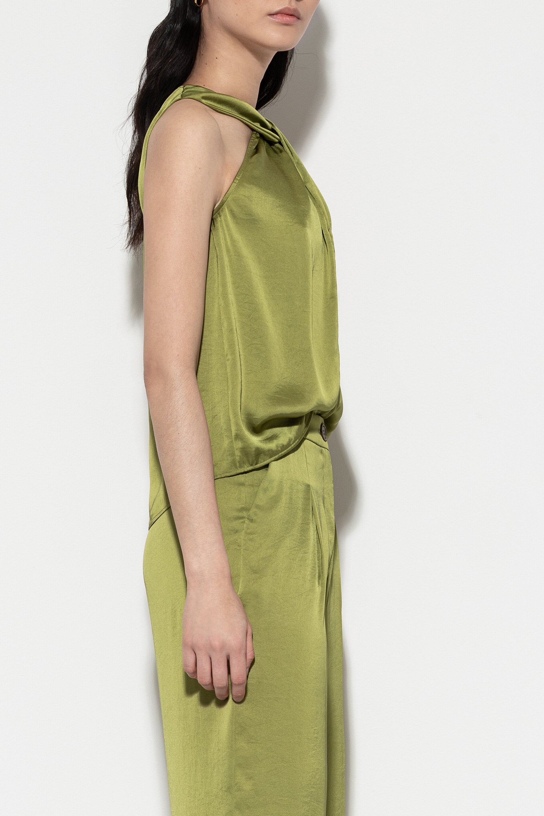 Top mit Knotendetail