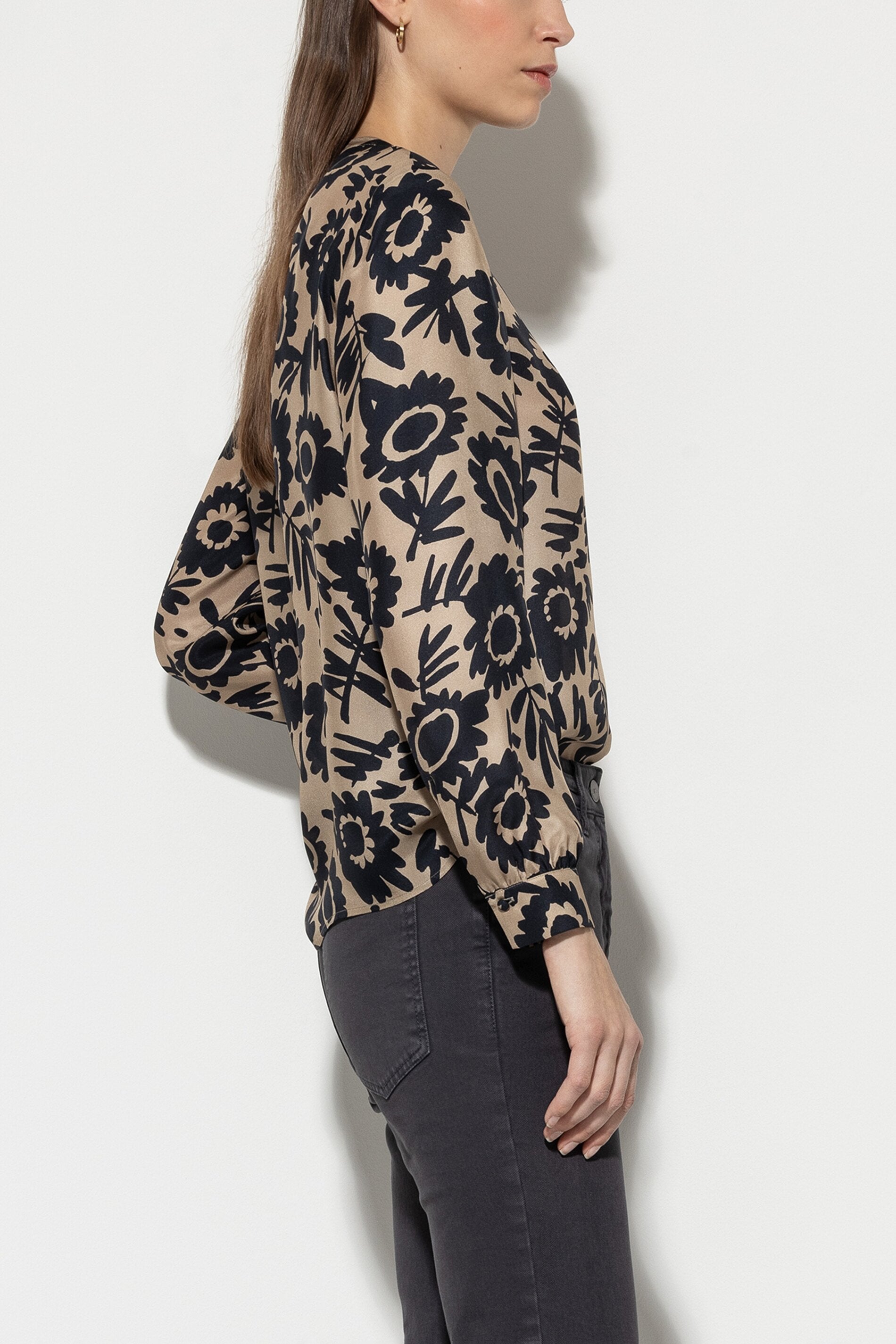 Blouse with flower print