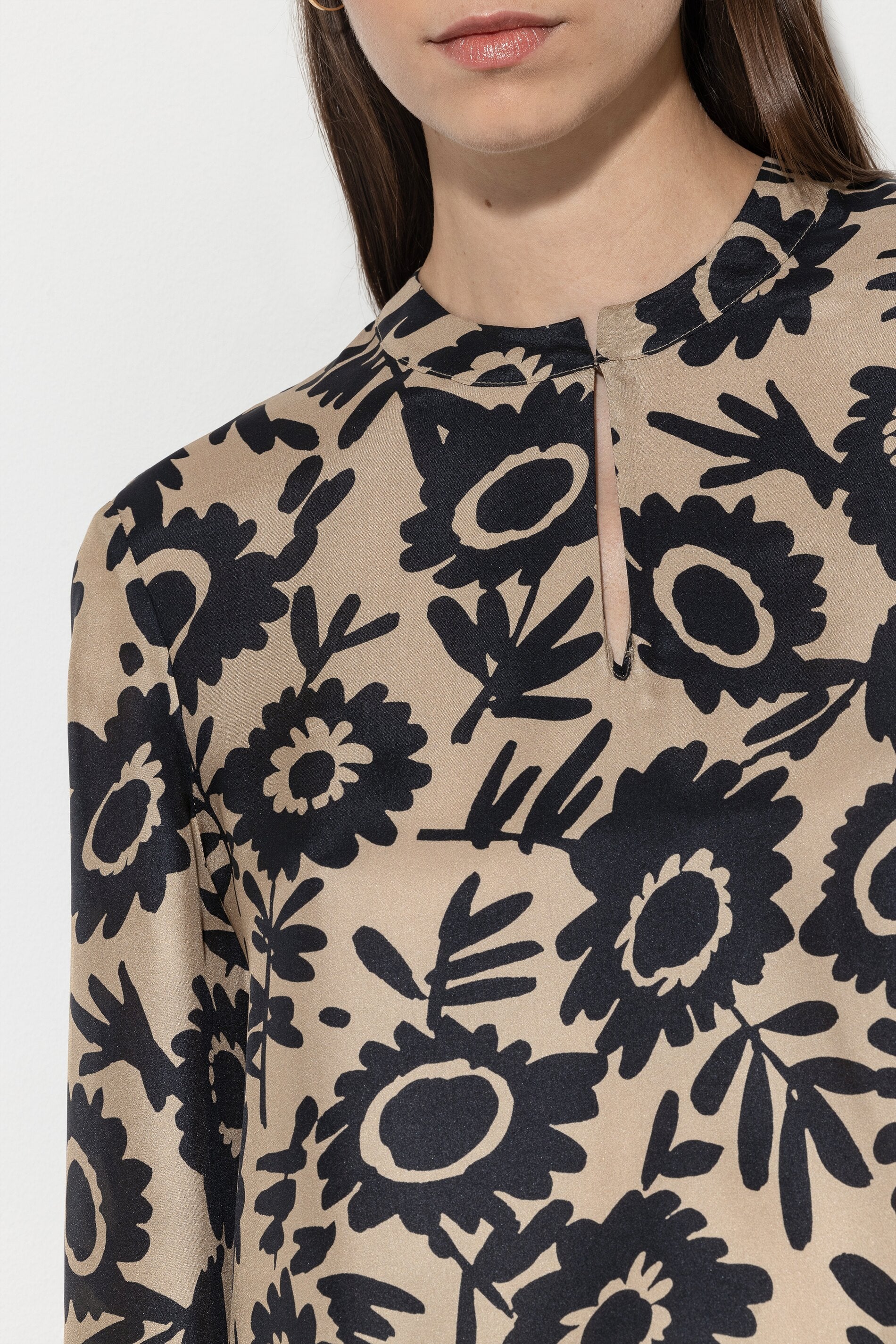 Blouse with flower print