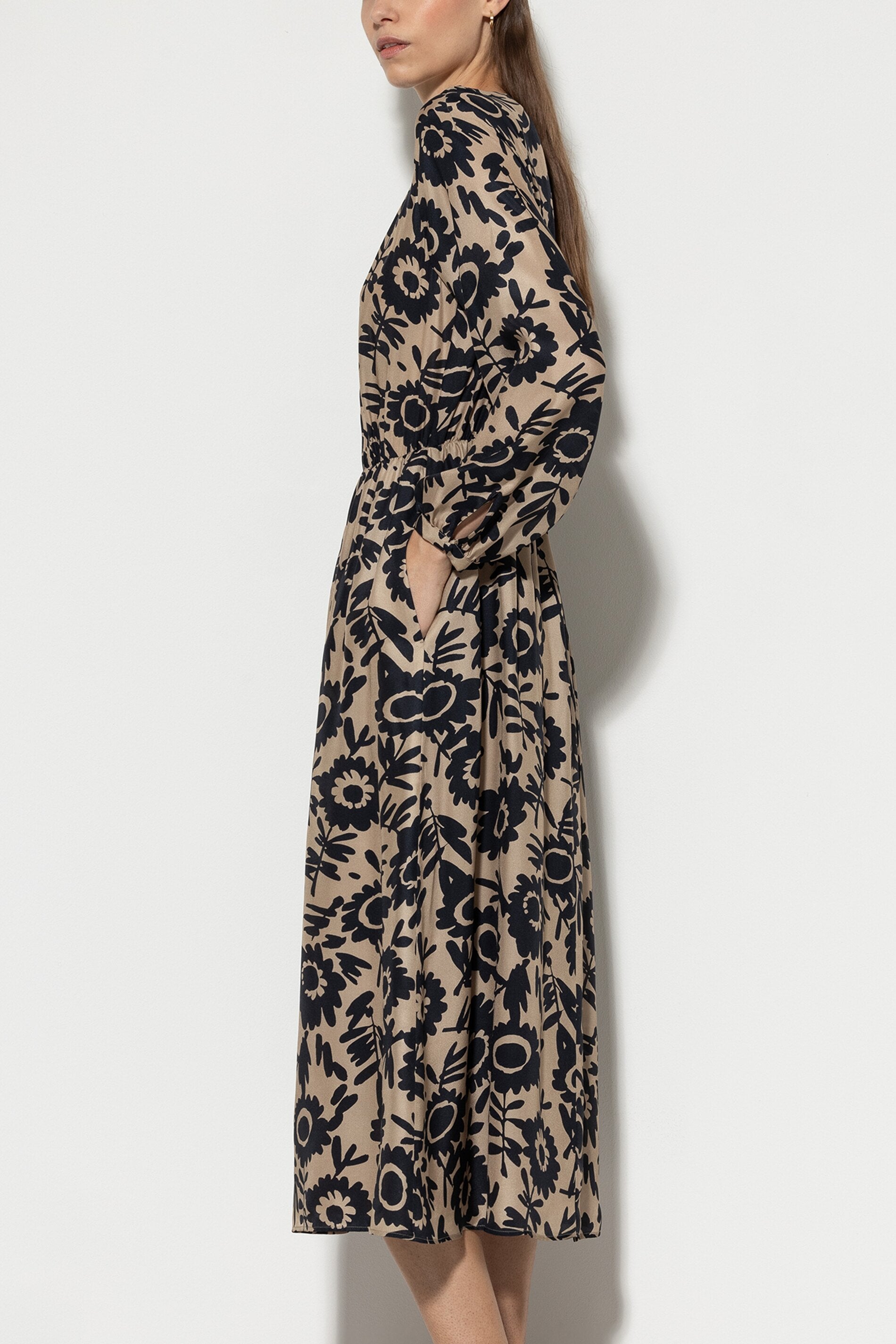 Maxi dress with flower print