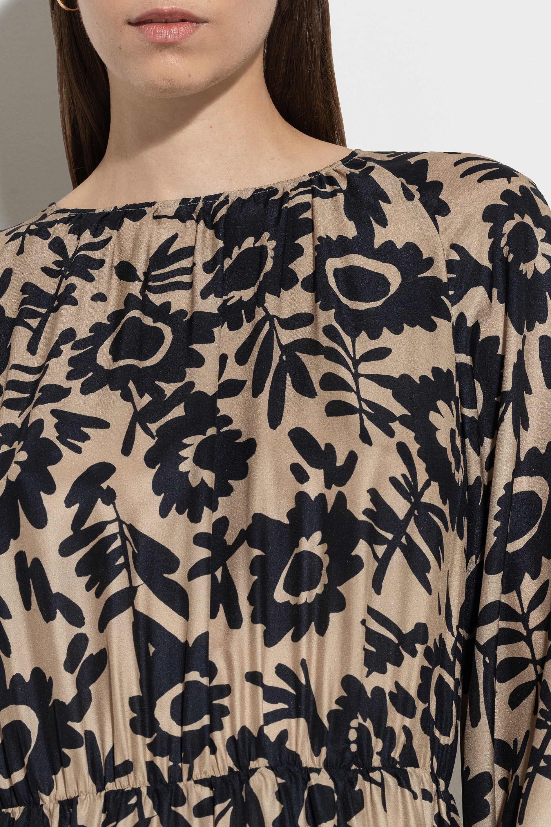 Maxi dress with flower print