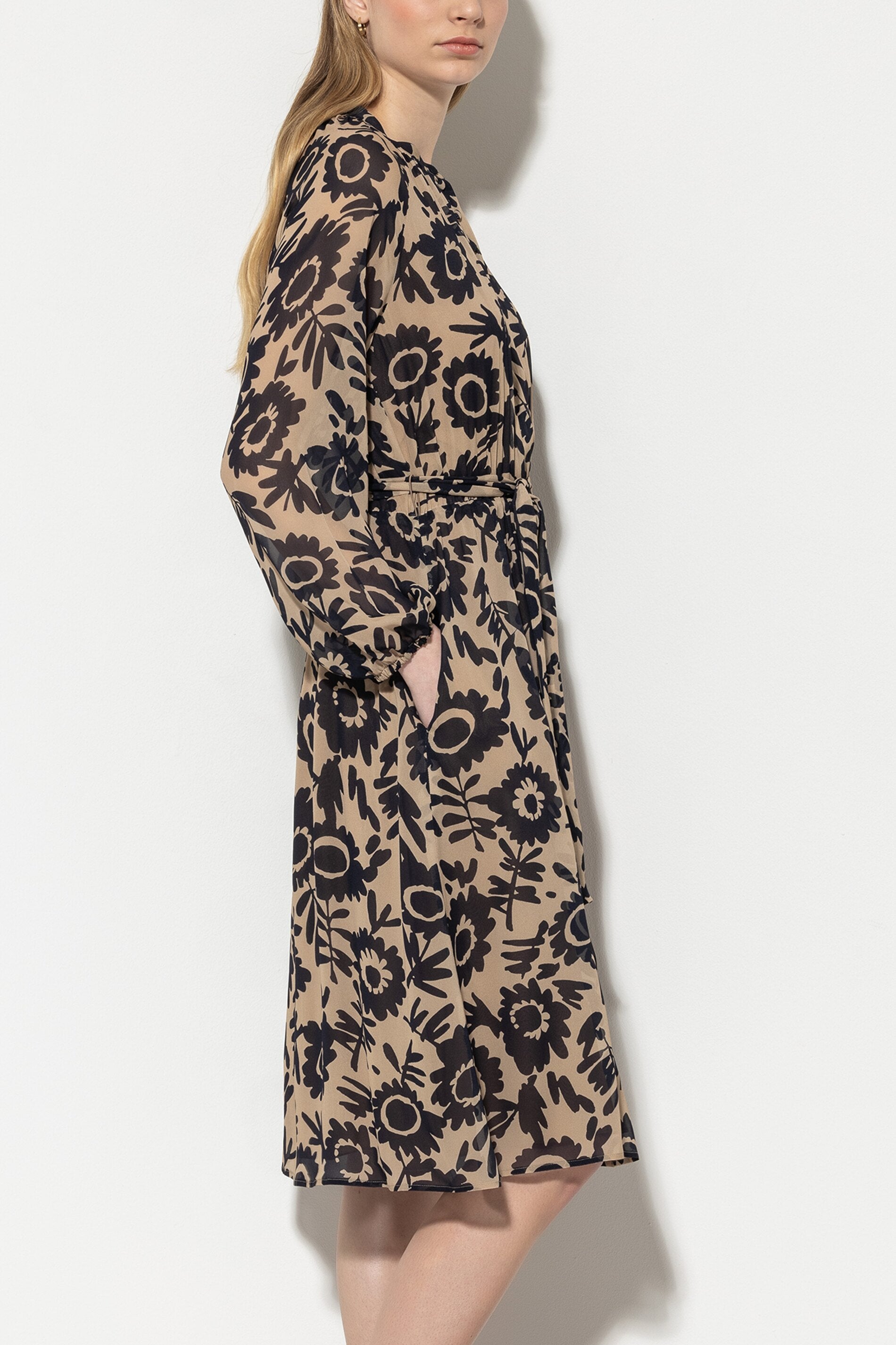 Dress with flower print