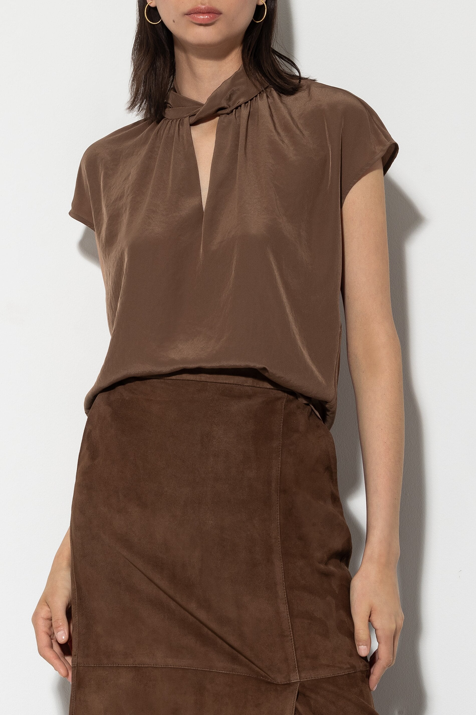 Blouse with knot detail