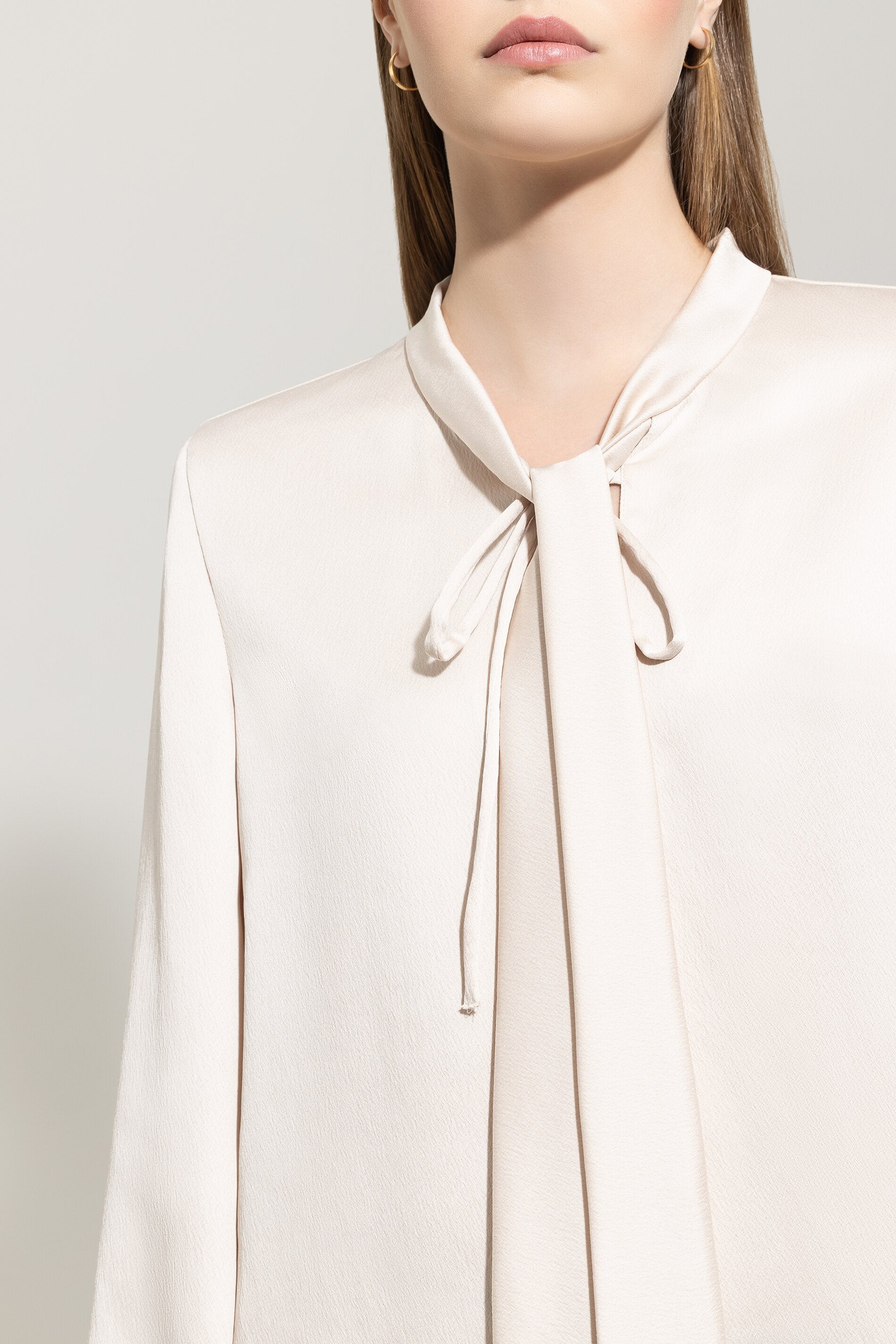 Bluse mit Schluppendetails
