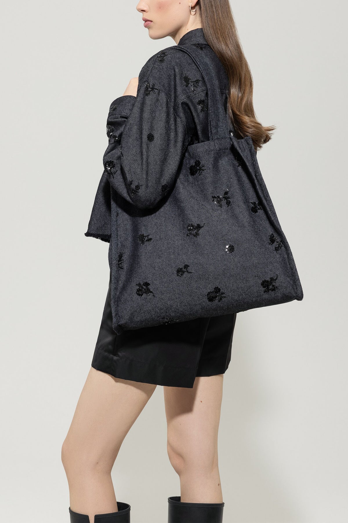 Luisa Cerano Pailletten-Denim-Tasche, Taschen