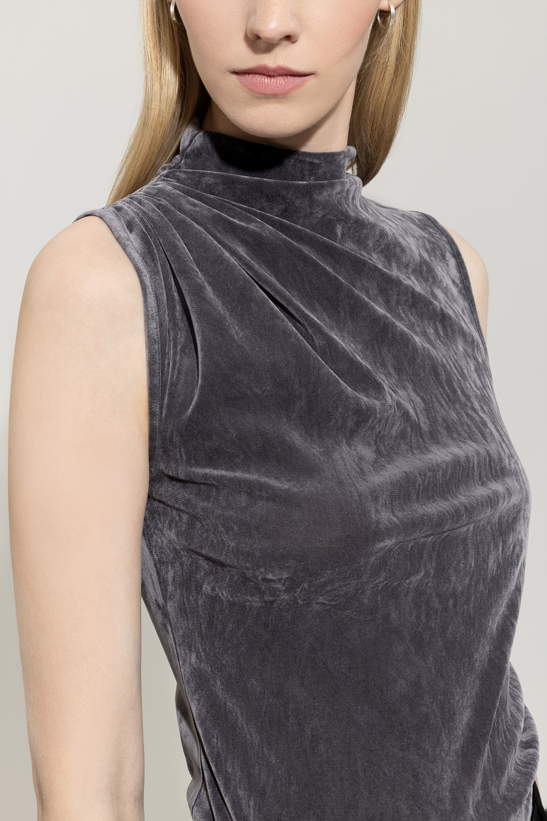 Turtleneck-Samt-Top