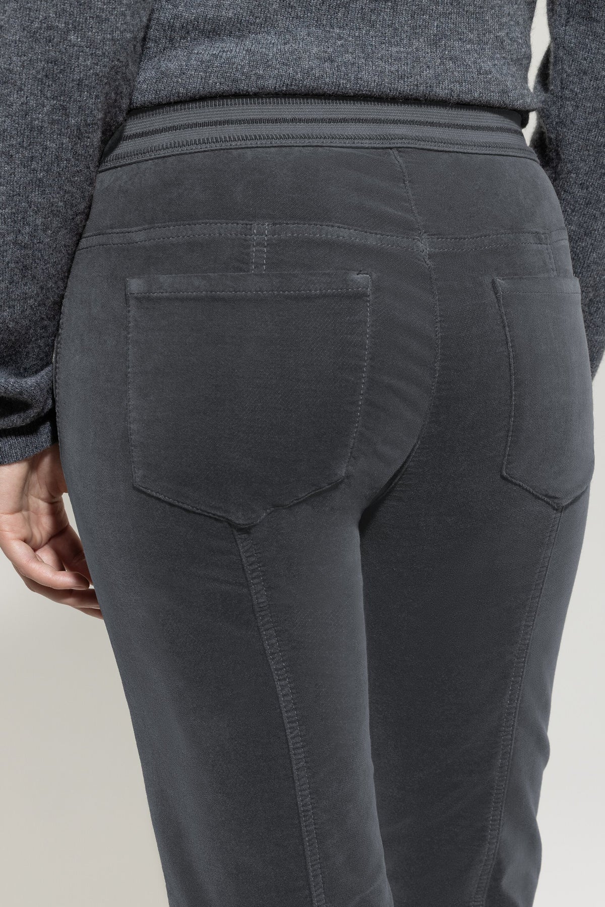 Skinny-Velvet-Pants
