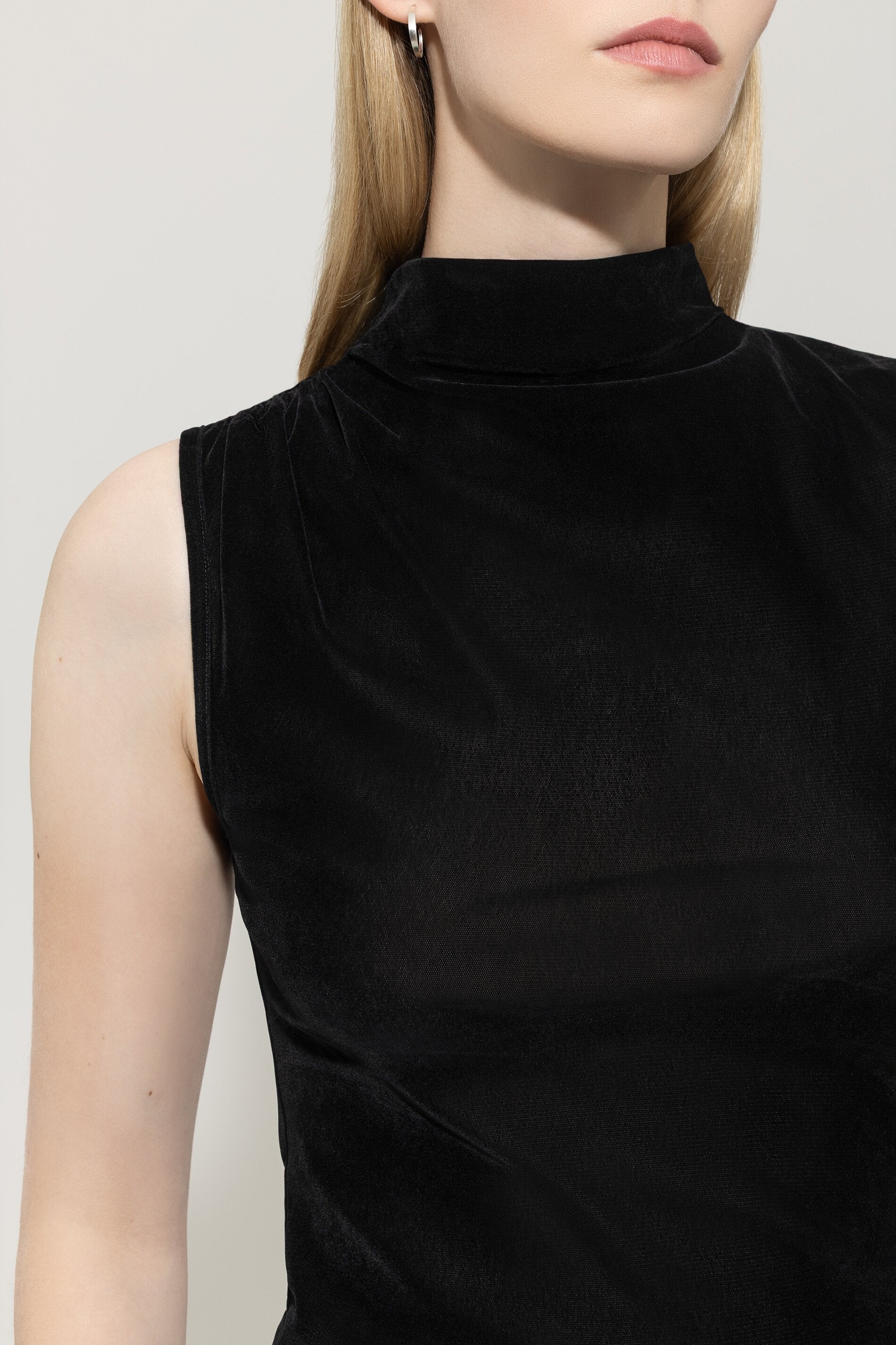 Turtleneck-Samt-Top