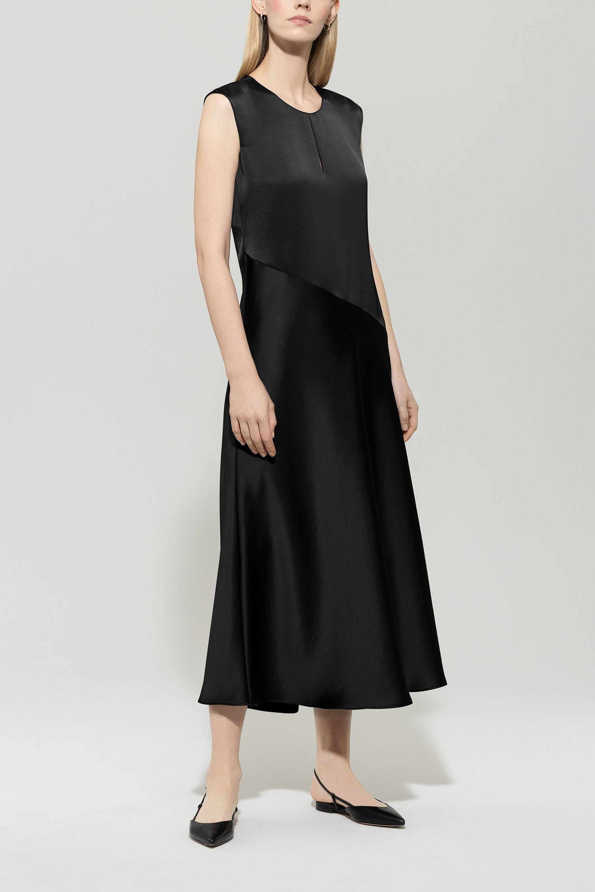 Shiftdress mit Cut-out-Detail