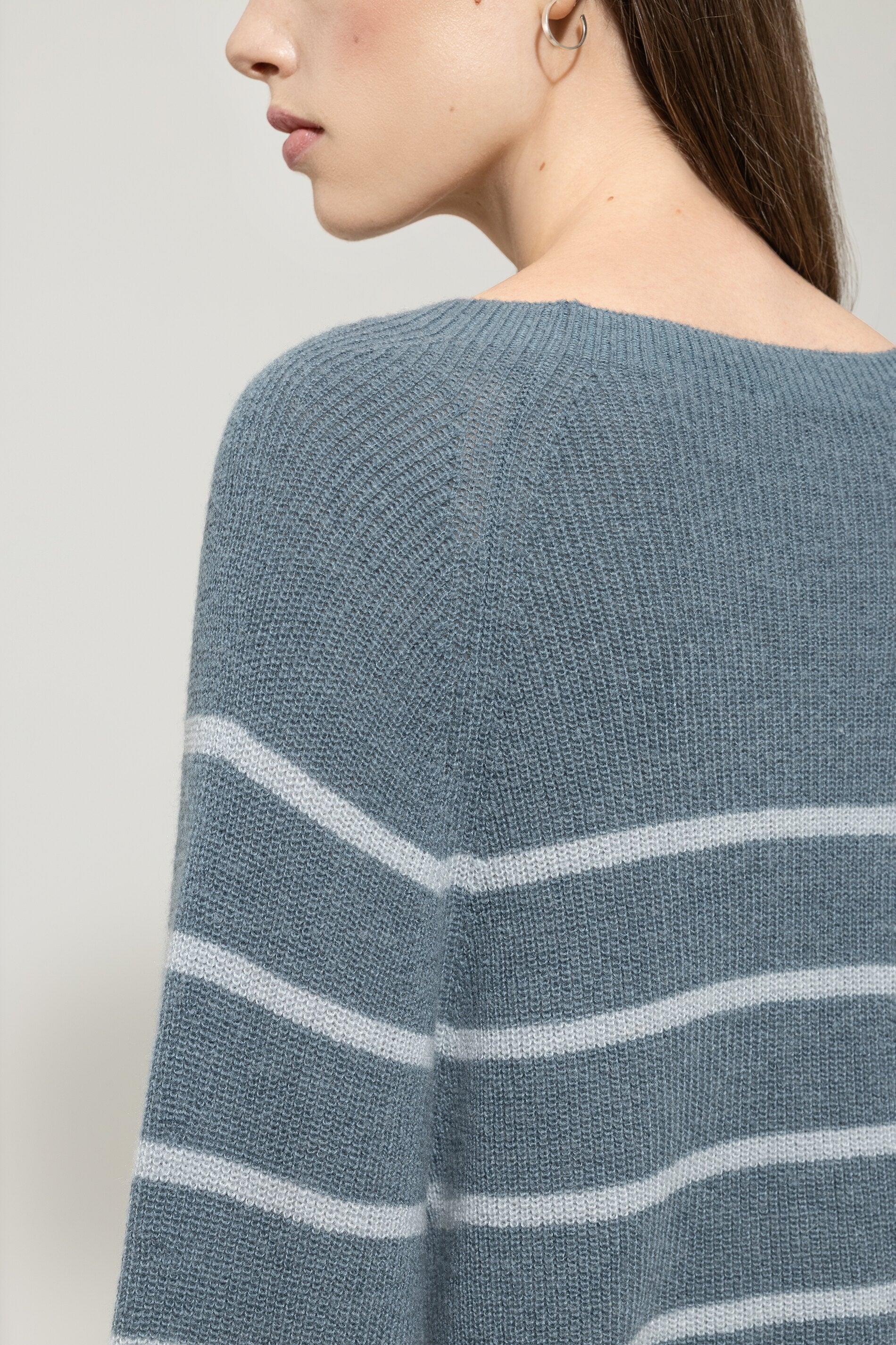 Streifen-Raglan-Pullover