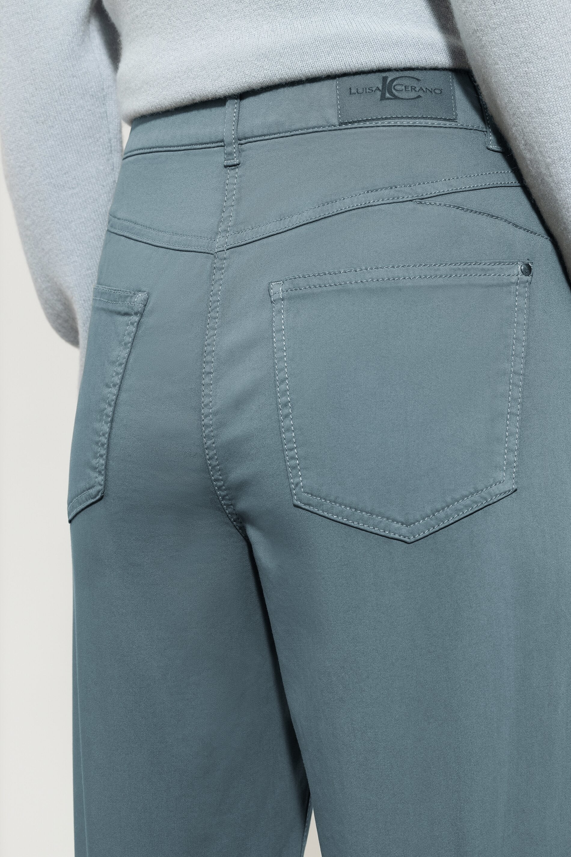 High-Stretch-Tapered-Denim