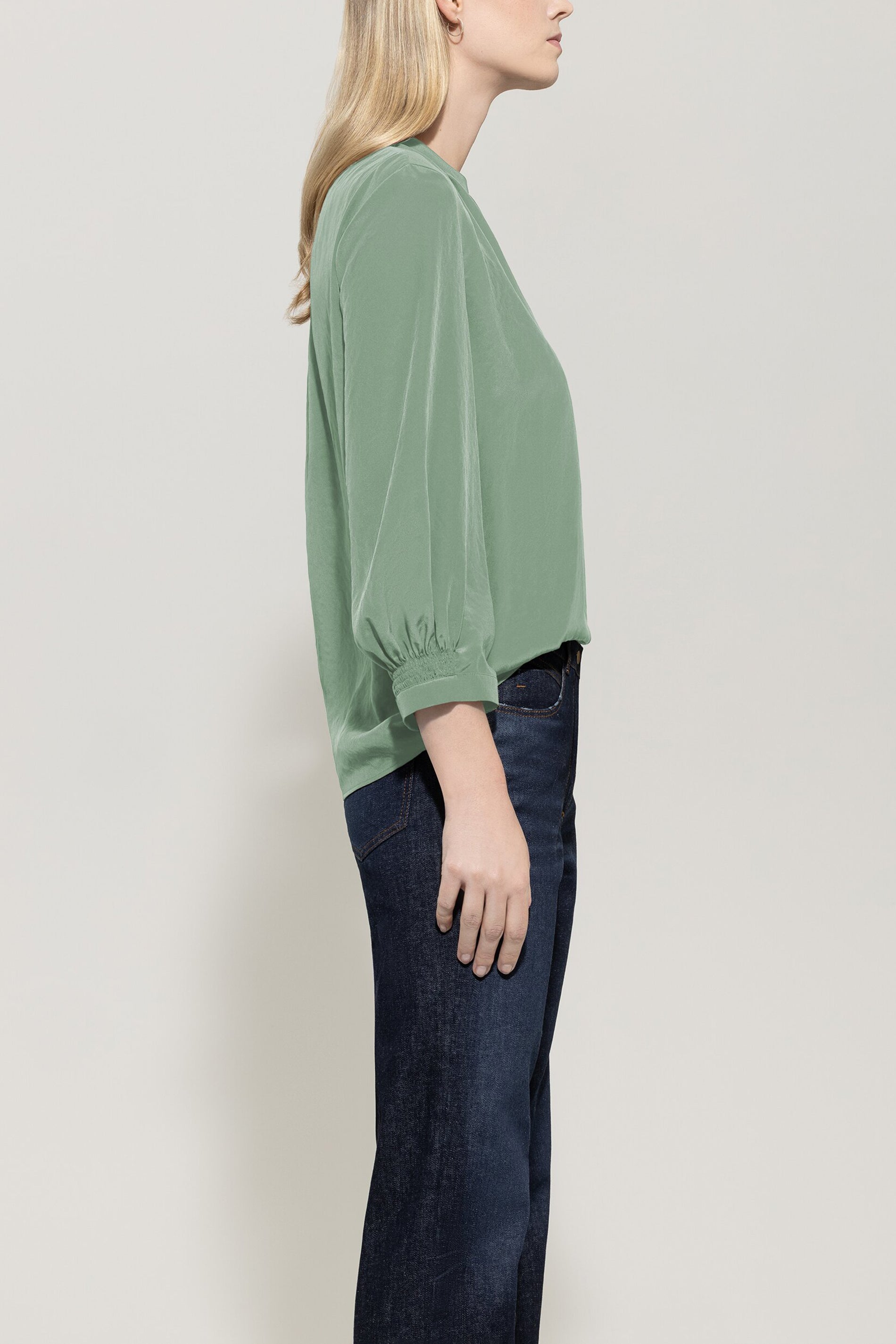 Bluse mit Smokdetail