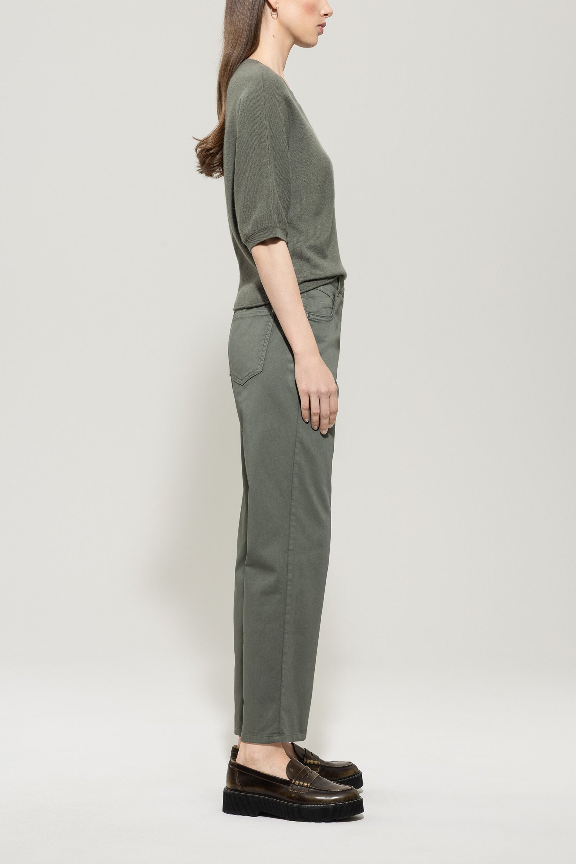High-Stretch-Tapered-Denim
