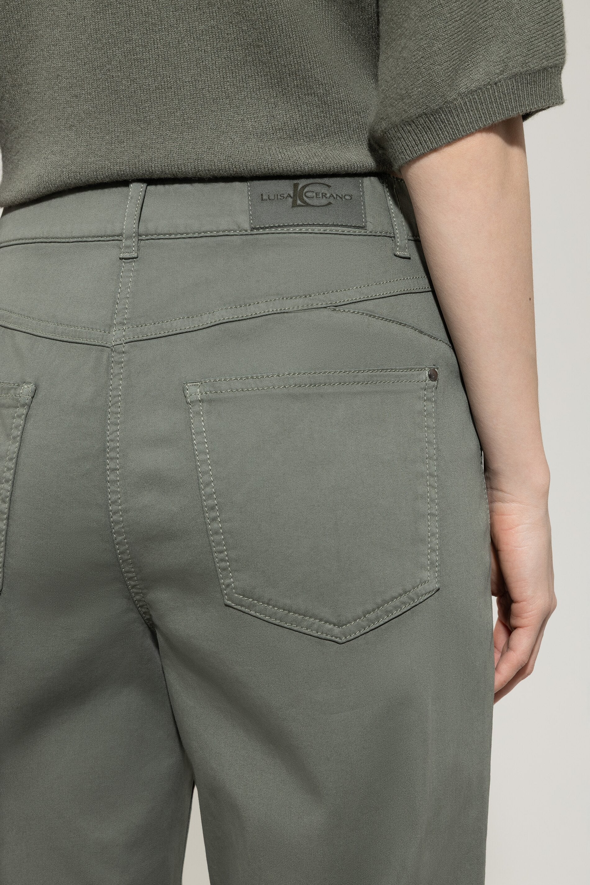 High-Stretch-Tapered-Denim