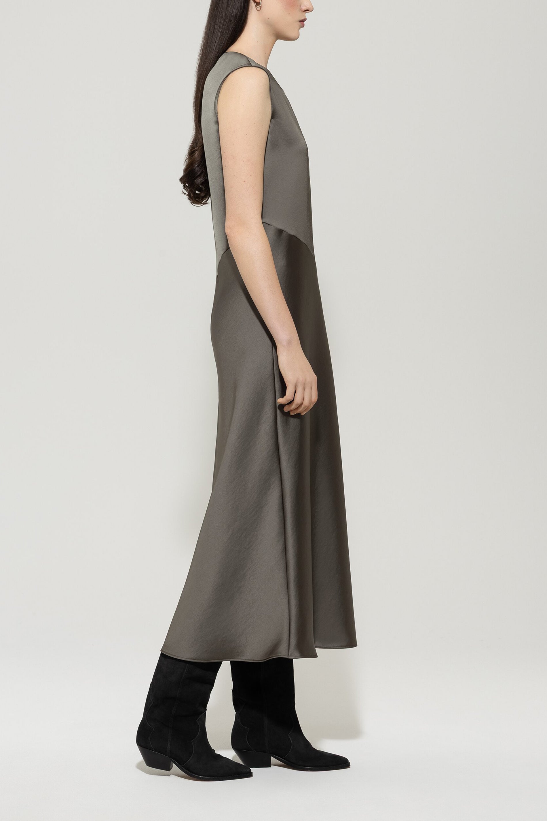 Shiftdress mit Cut-out-Detail