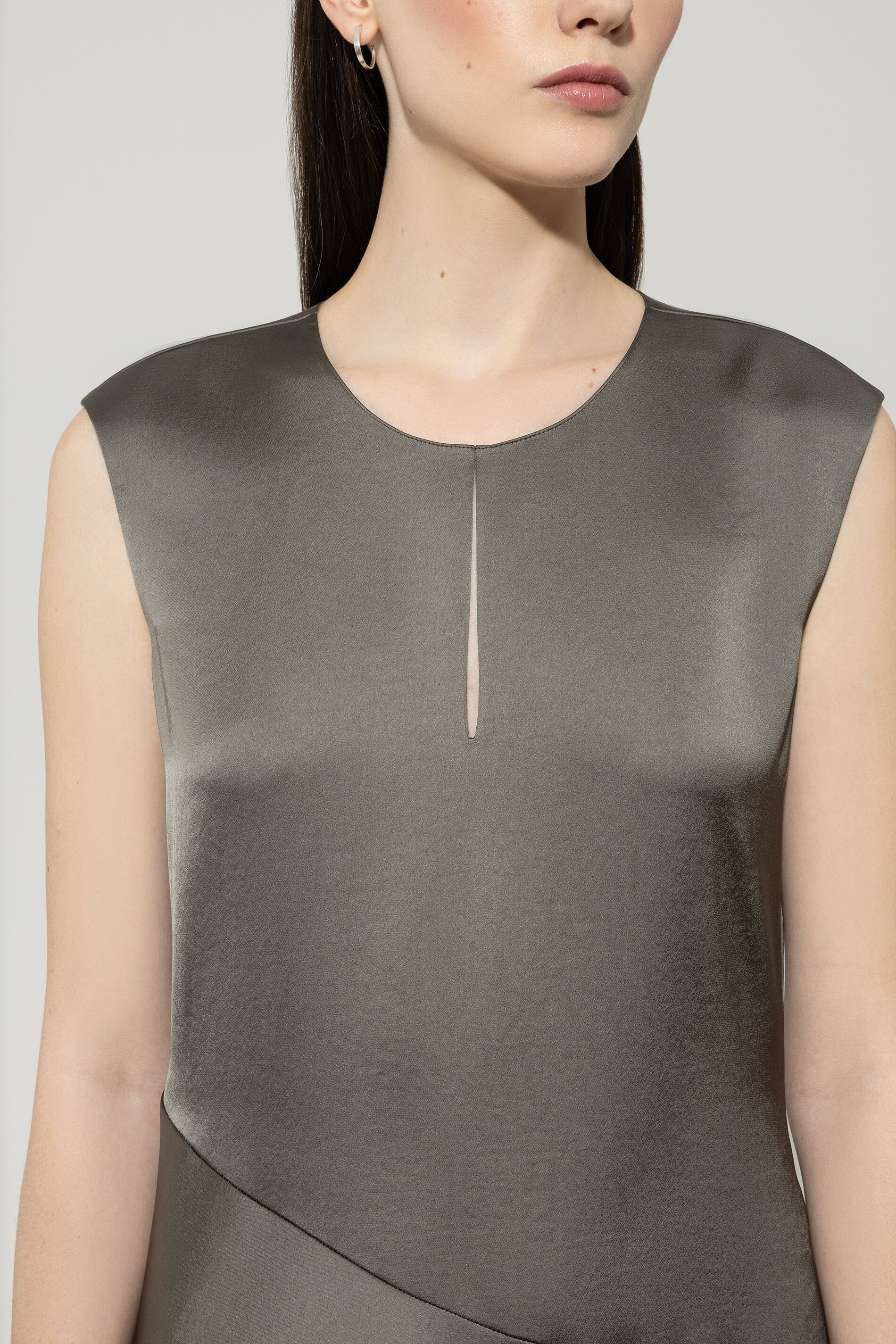Shiftdress mit Cut-out-Detail