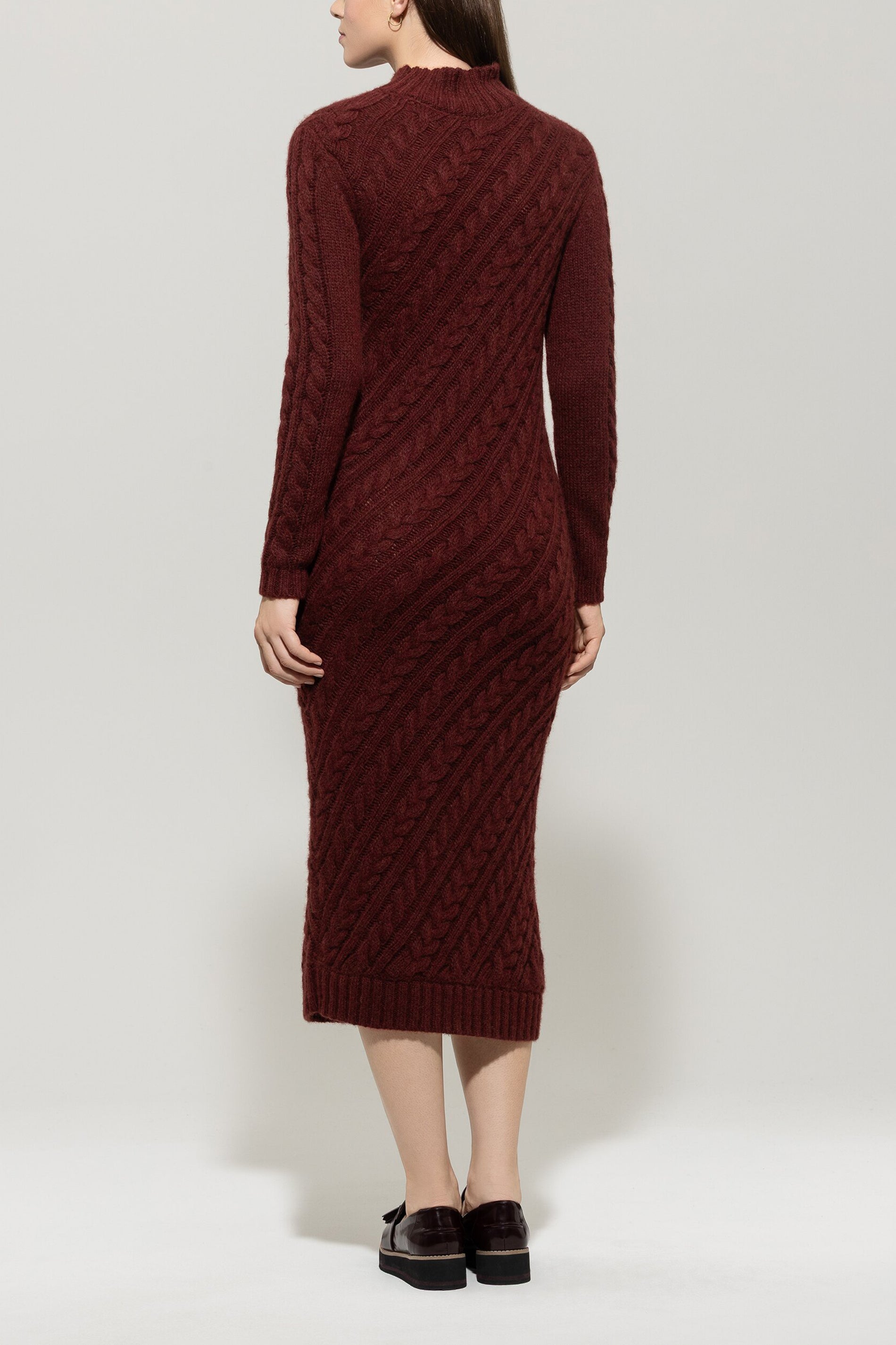 Kleid mit Diagonal-Cable-Knit