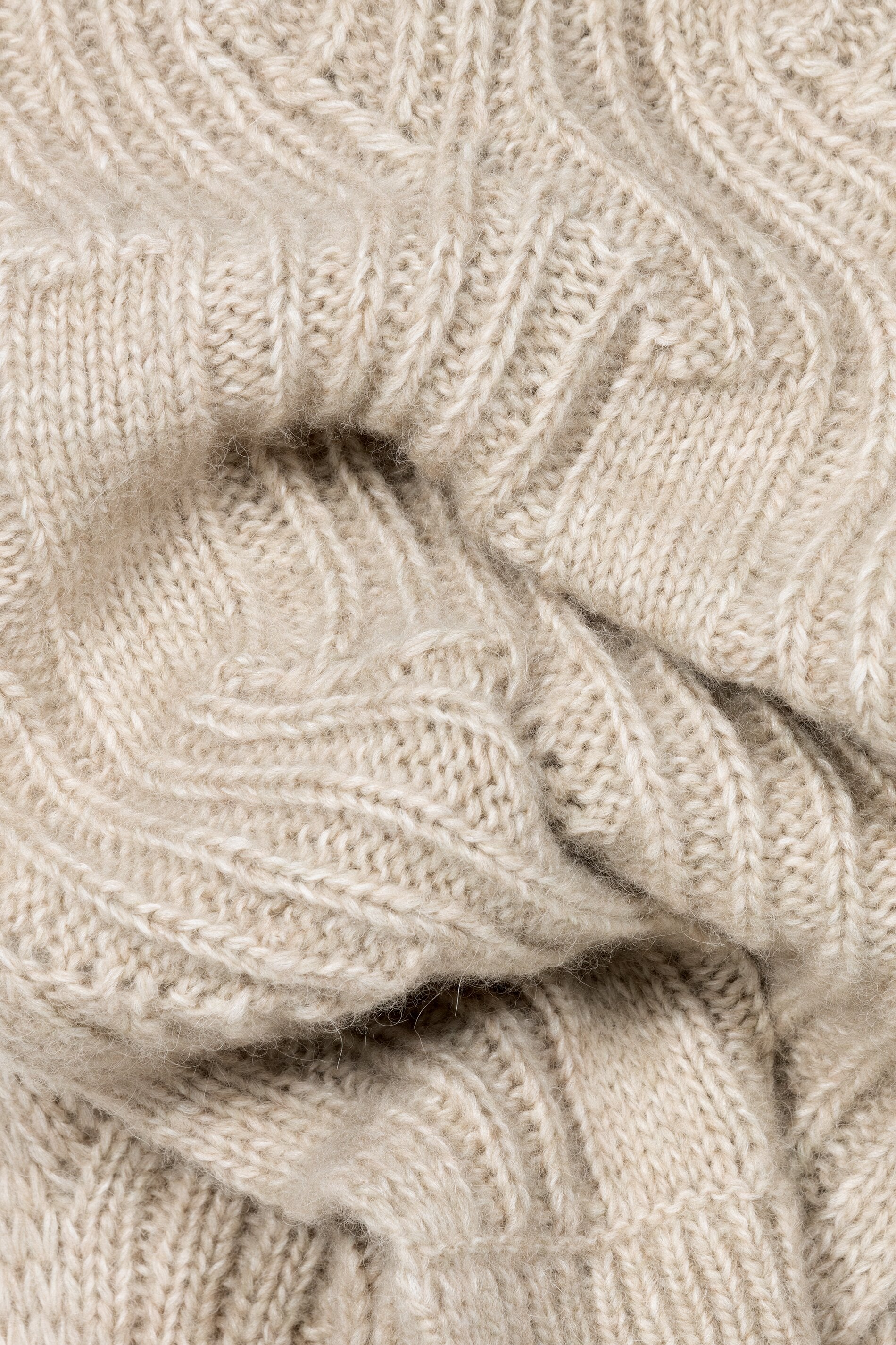 Schal mit Cable-Knit