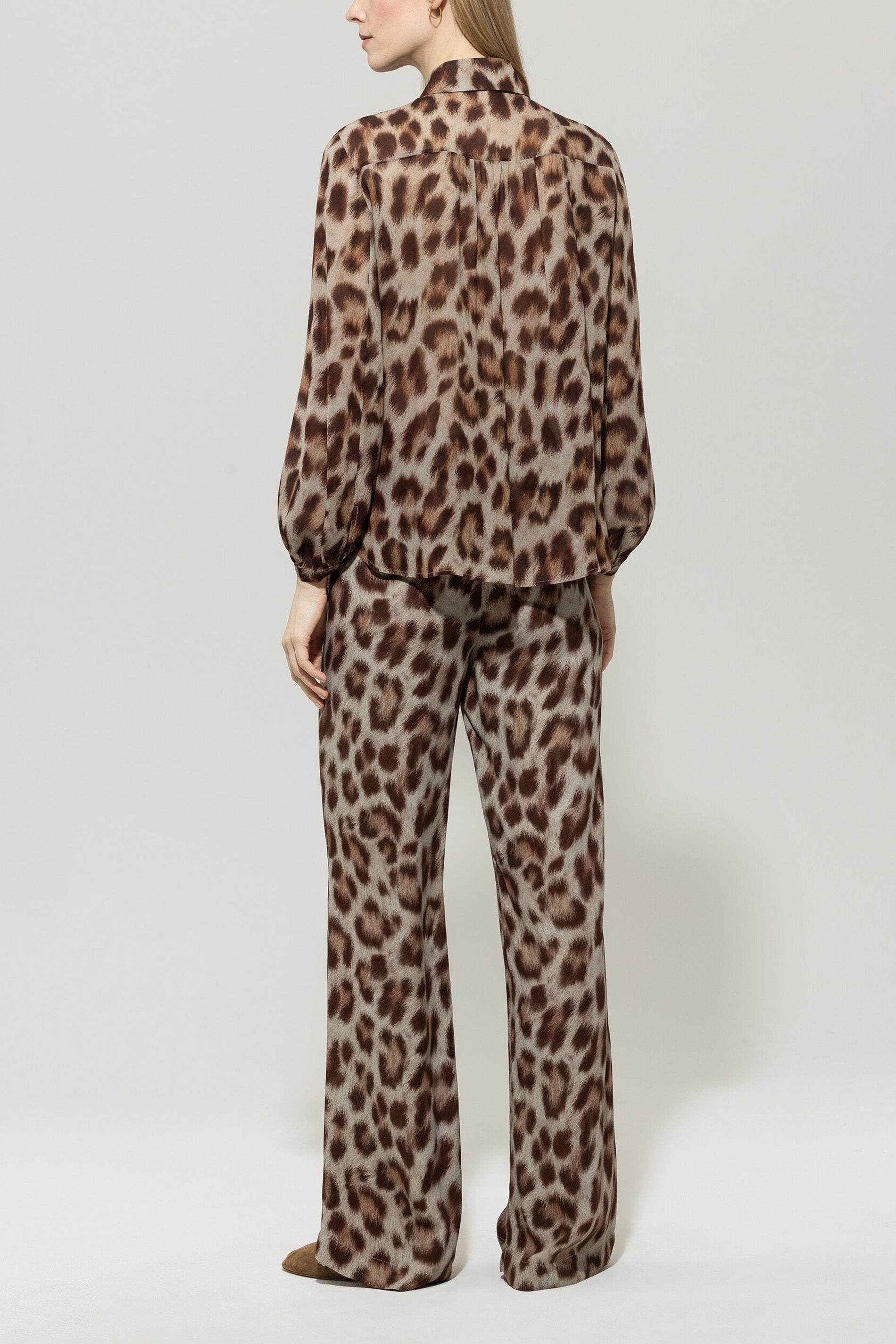 Flared-Pants mit Animal-Print