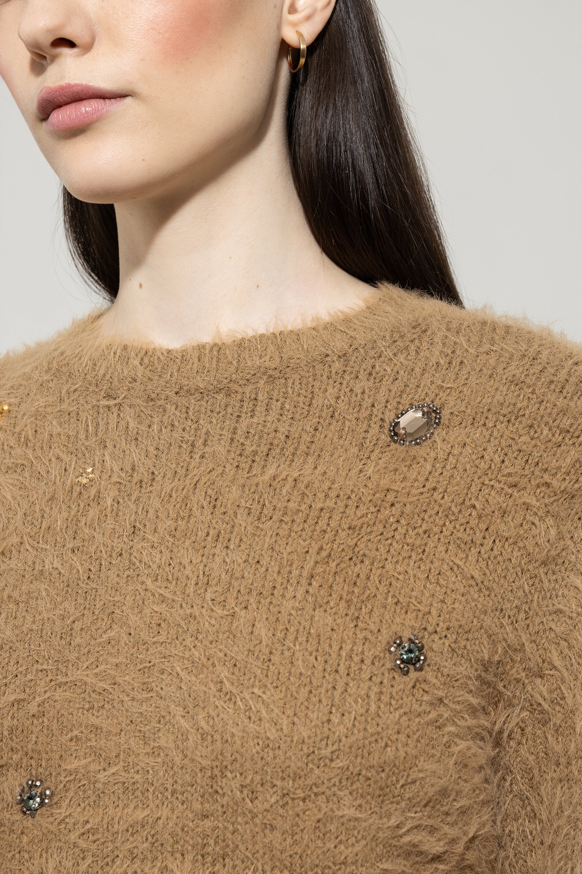 Kurzarm-Pullover mit Steinen