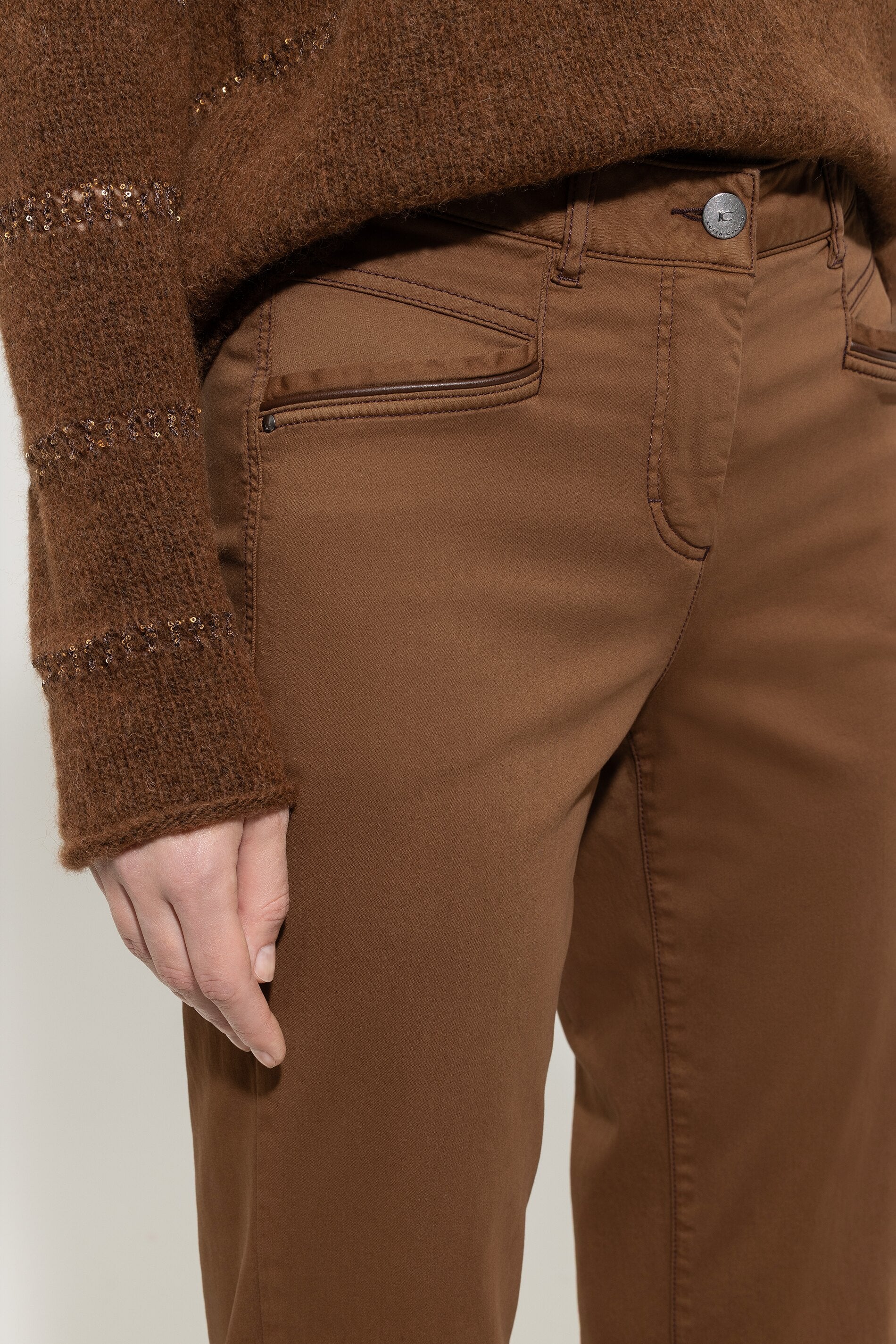 High-Stretch-Tapered-Denim
