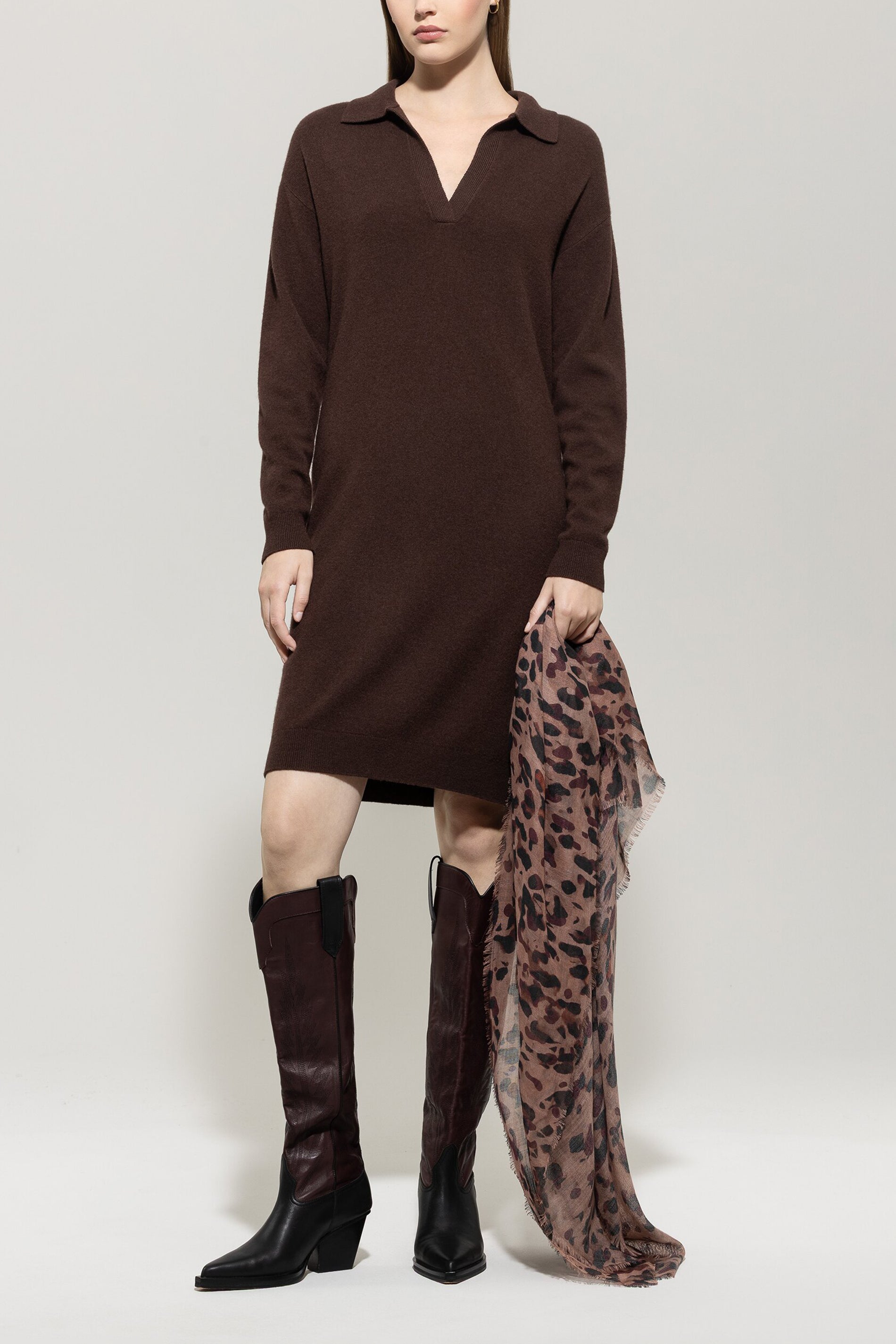 Midikleid in Parallelo-Optik