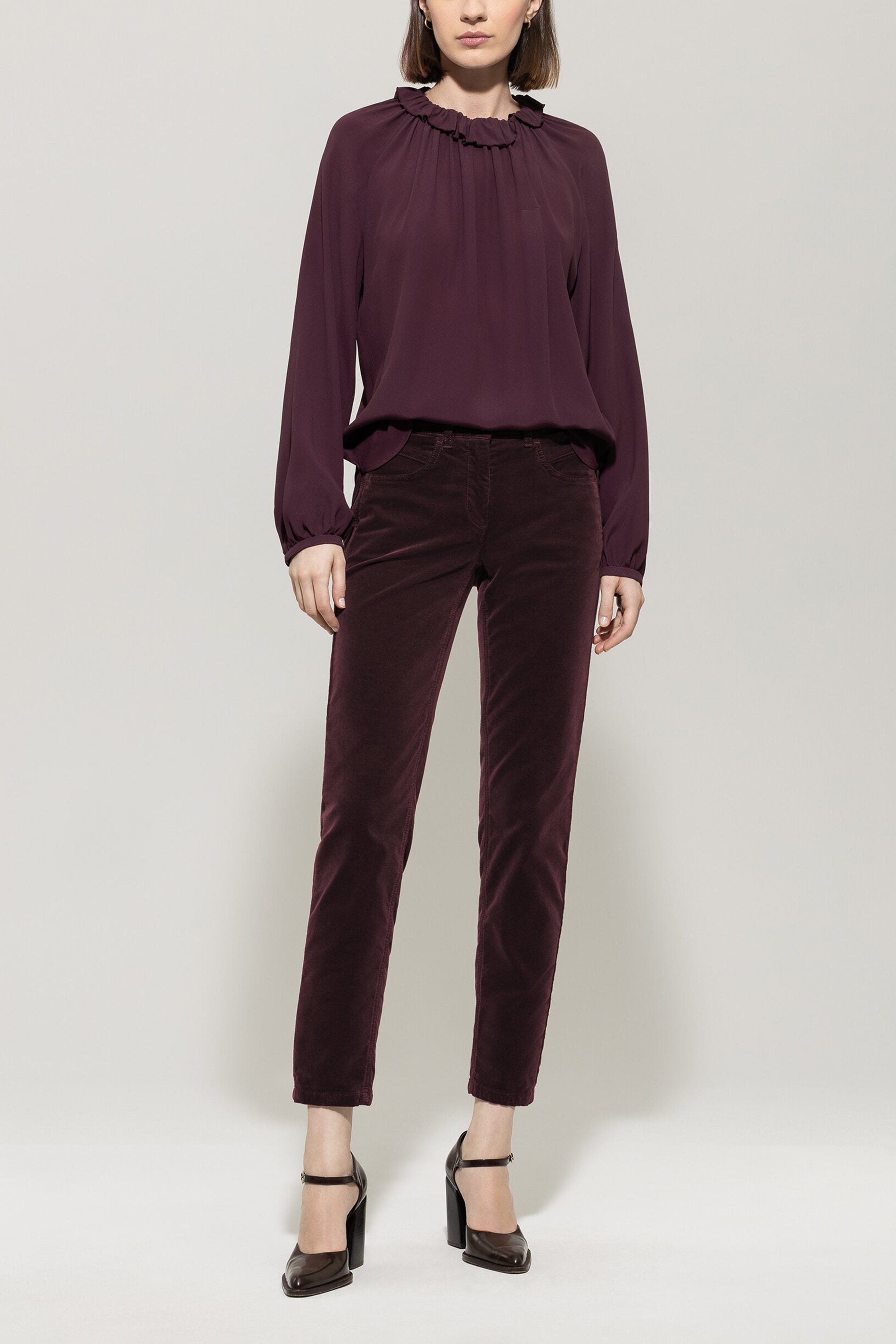 Skinny-Velvet-Pants