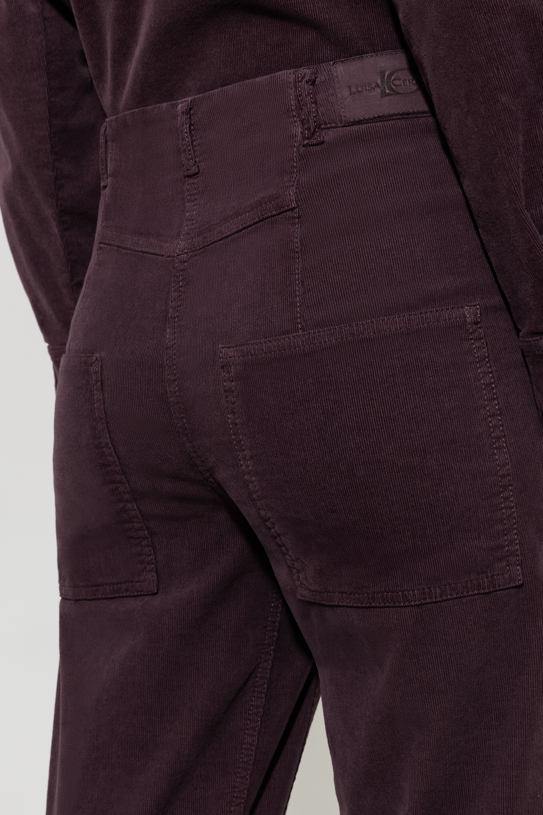 Loosefit-Cord-Pants