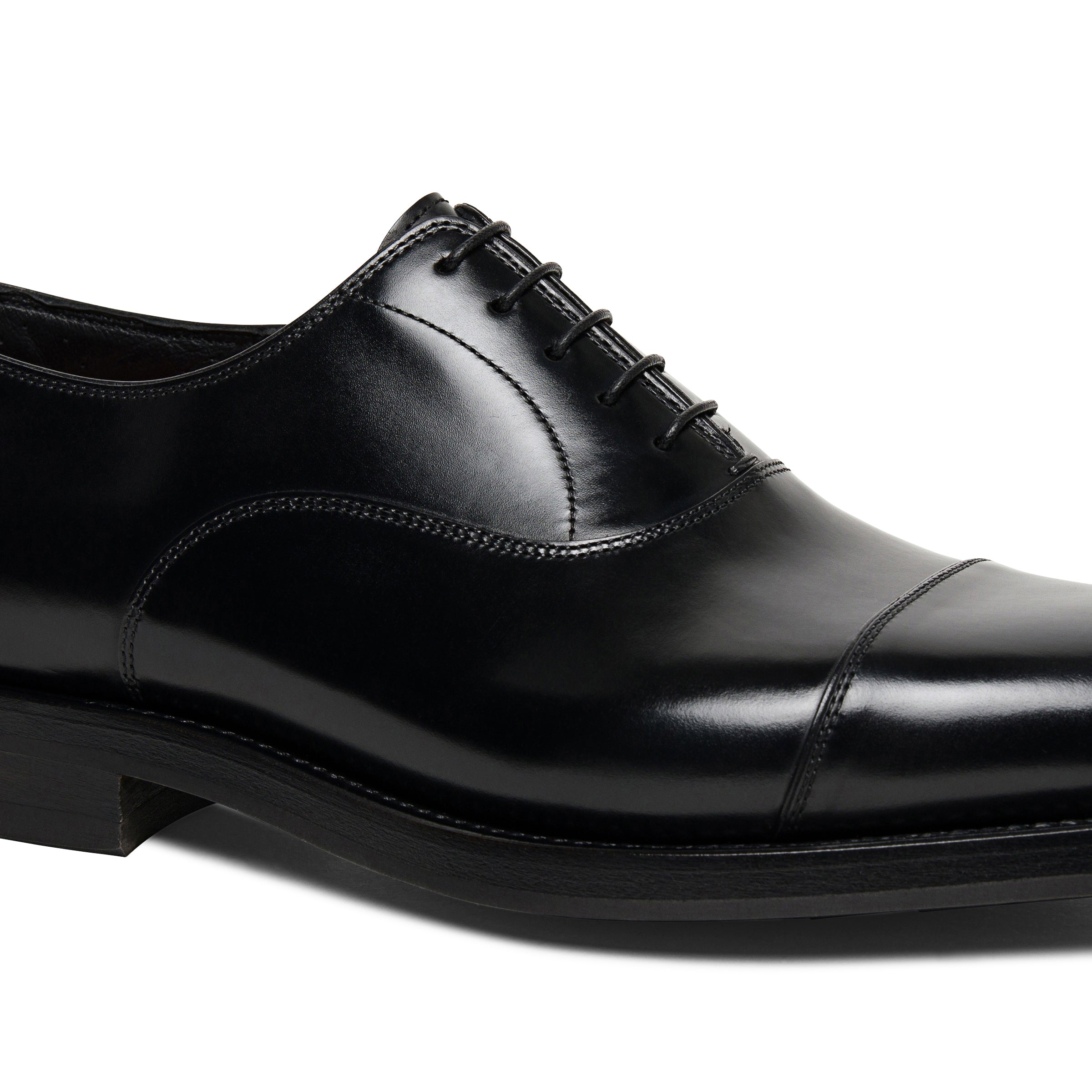 Men's polished black leather Oxford shoe