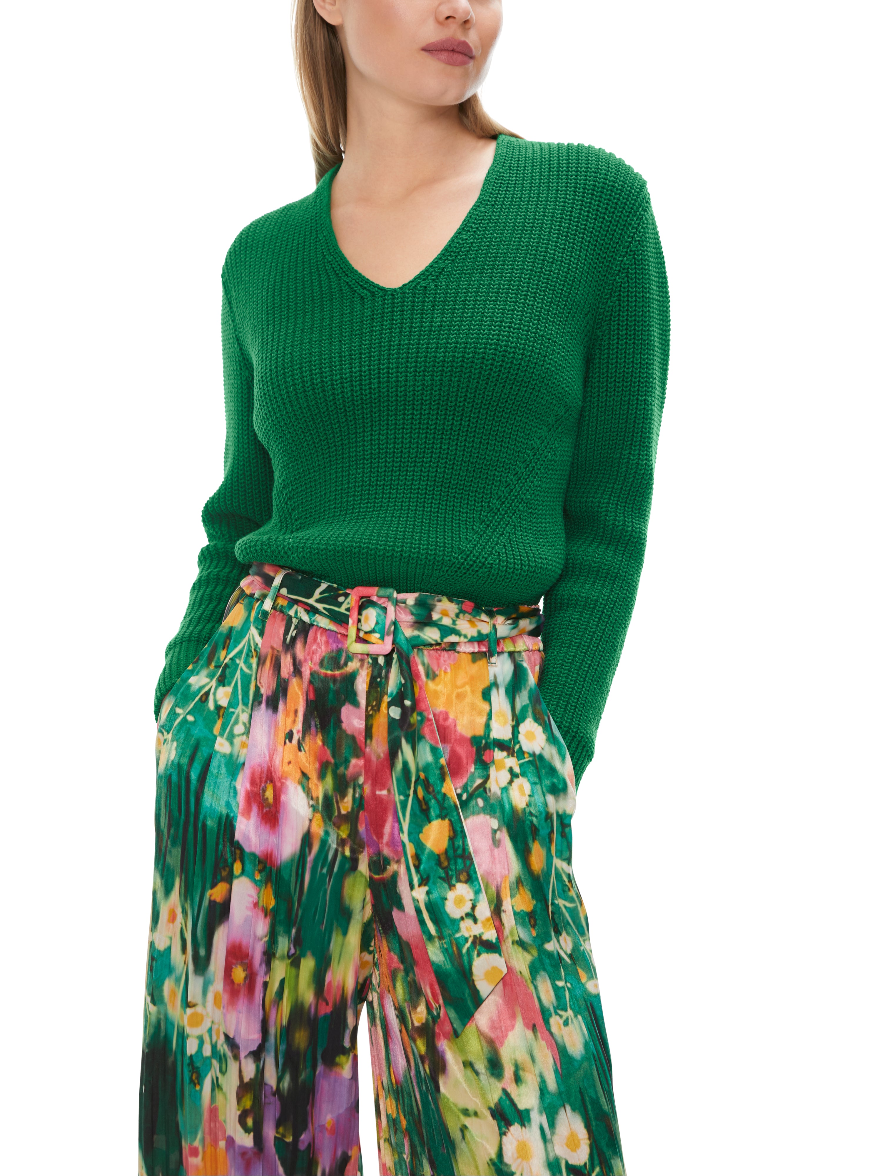 Marc Cain-V-Neck-Pullover Knitted in Germany-Strick & Pullover-Black-Deal-Outlet-by-ARCHIVIST